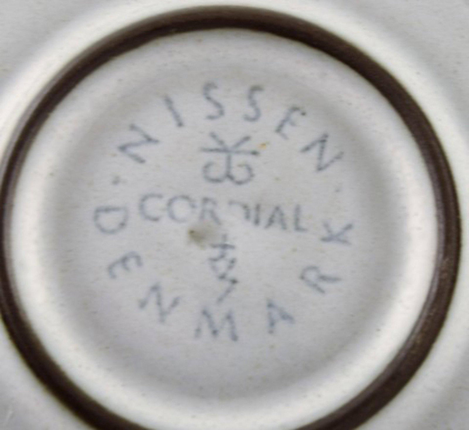 Bing & Grondahl. Round dish. B & G Grey Cordial Quistgaard Nissen Kronjyden stoneware. - 4