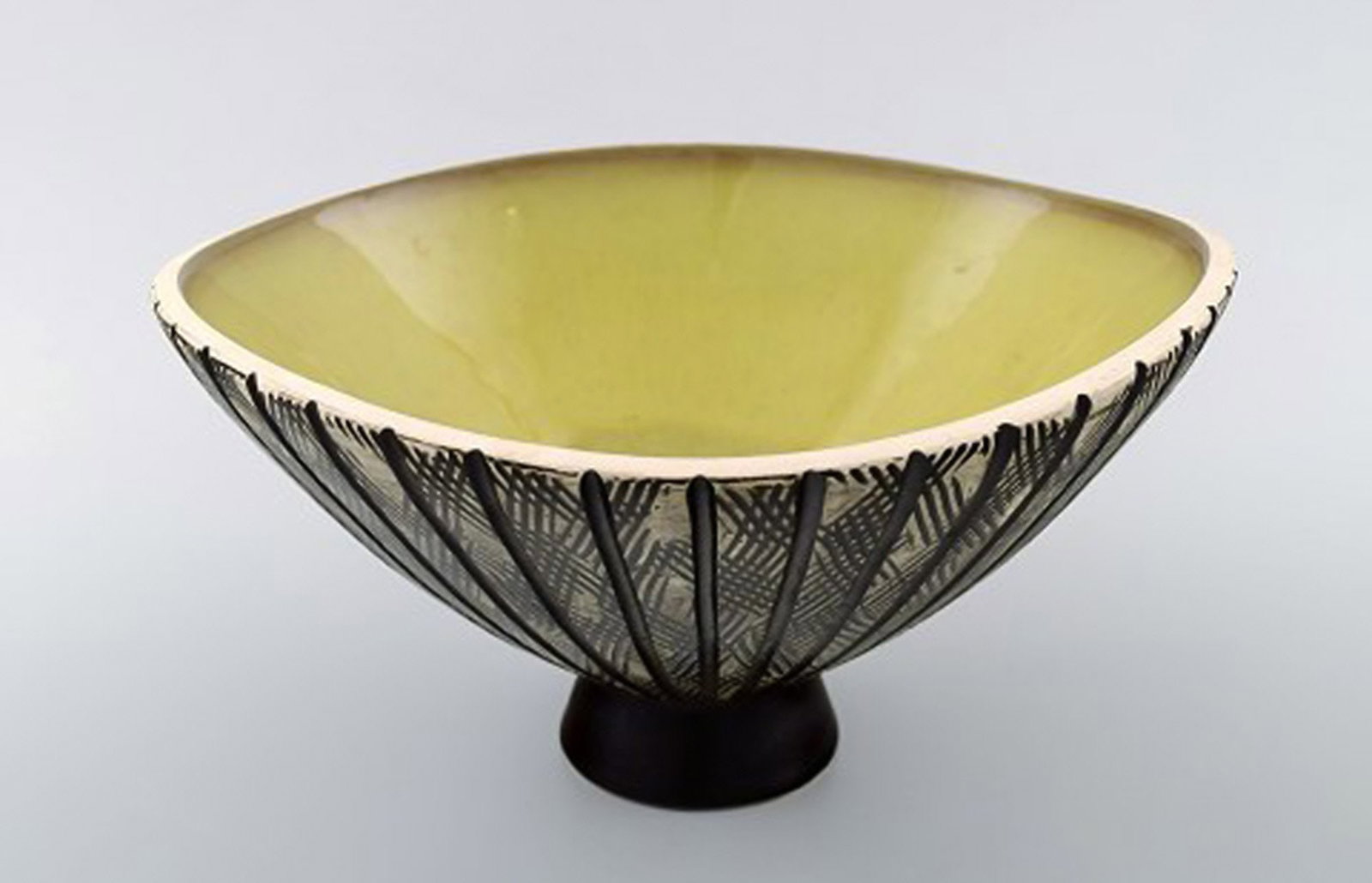 Mari Simmulson for Upsala-Ekeby ceramic dish / bowl. - 4