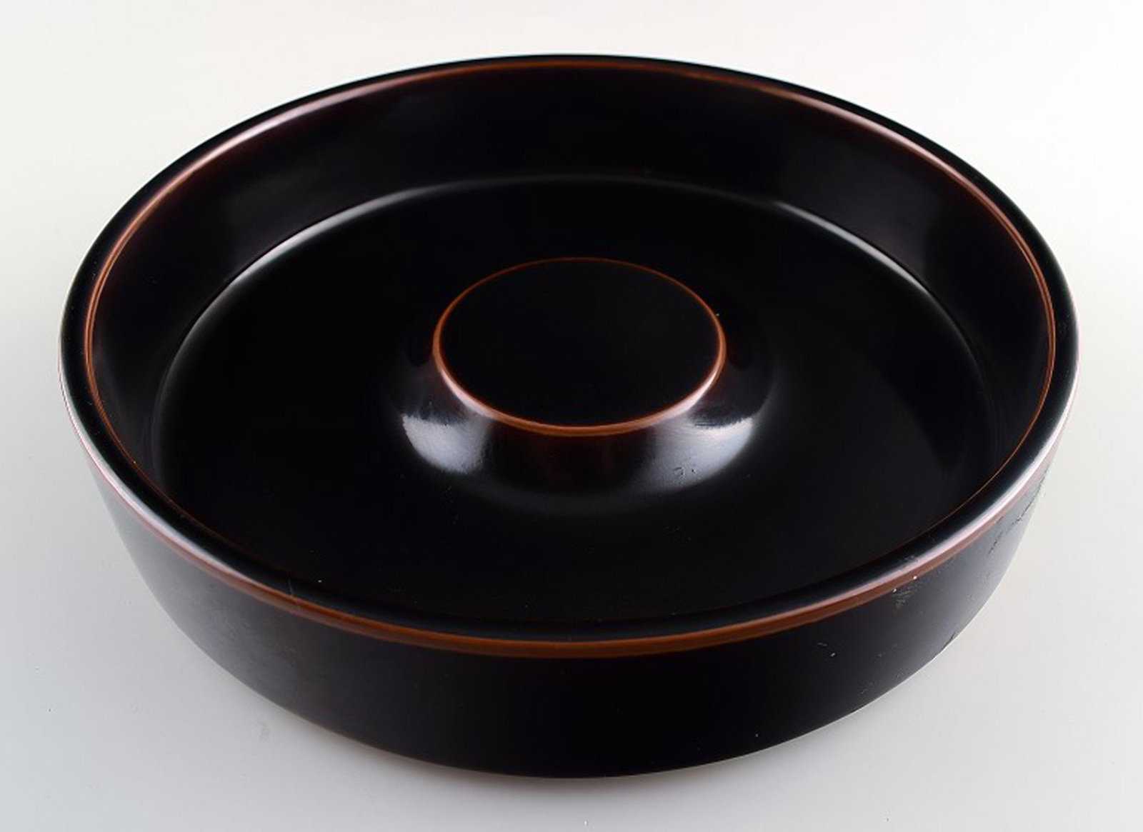Karin Björquist for Rorstrand, ceramic bowl/dish.: Brand: Rörstrand Karin Björquist for Rorstrand, ceramic bowl/dish. Sweden app. 1970. Beautiful glaze. Marked. Measures 19 x 6 cm. In perfect condition, 1st. Reserve: $60.00 Shipping: