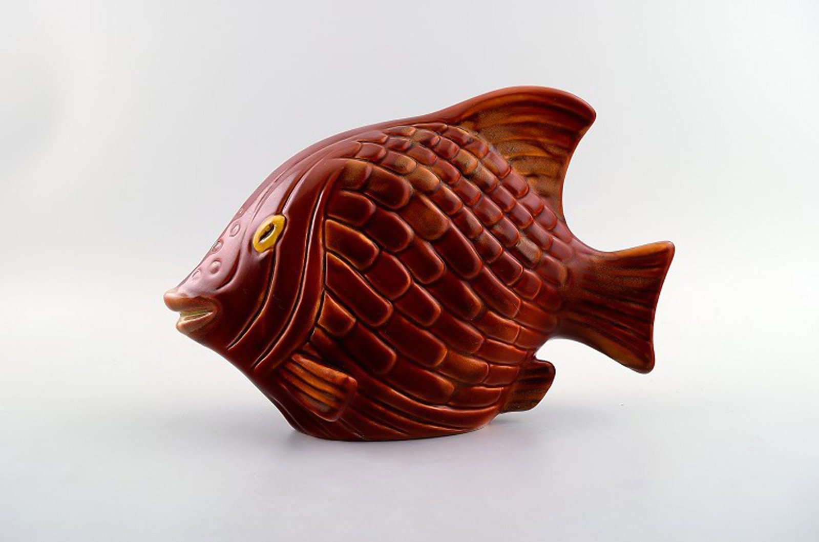 Rörstrand stoneware figure by Gunnar Nylund, fish.: Brand: Rörstrand Rörstrand stoneware figure by Gunnar Nylund, fish. In perfect condition. 1st. factory quality. Measuring 22 x 17 cm. Reserve: $329.00 Shipping: Domestic: Shipping rates are