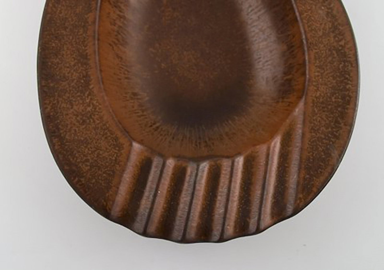 Gunnar Nylund for Rörstrand. Large teardrop shaped ceramic dish in brown shades of 1960's. - 3