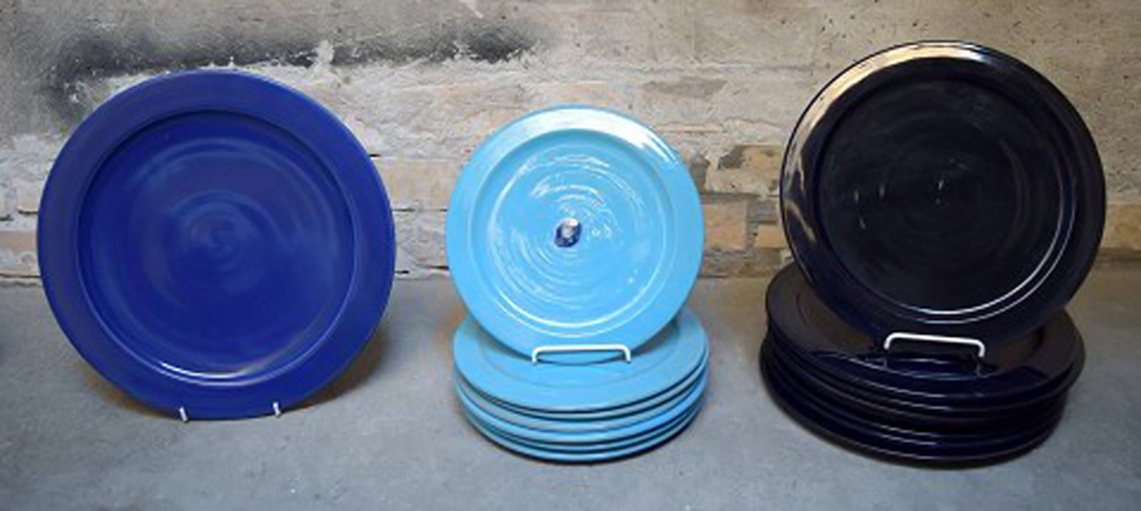 Bjorn Wiinblad 'Boheme' service of glazed earthenware decorated in blue colors. - 2