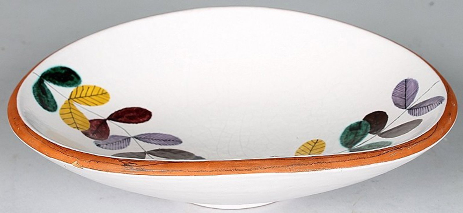 Stig Lindberg, Gustavsberg studio. Earthenware dish 1940s.: Brand: Gustavsberg Stig Lindberg, Gustavsberg studio. Earthenware dish 1940s. Measures: 21 cm. Signed with "studio hand". In perfect condition. Reserve: $210.00 Shipping: Domestic: Shipping rates are