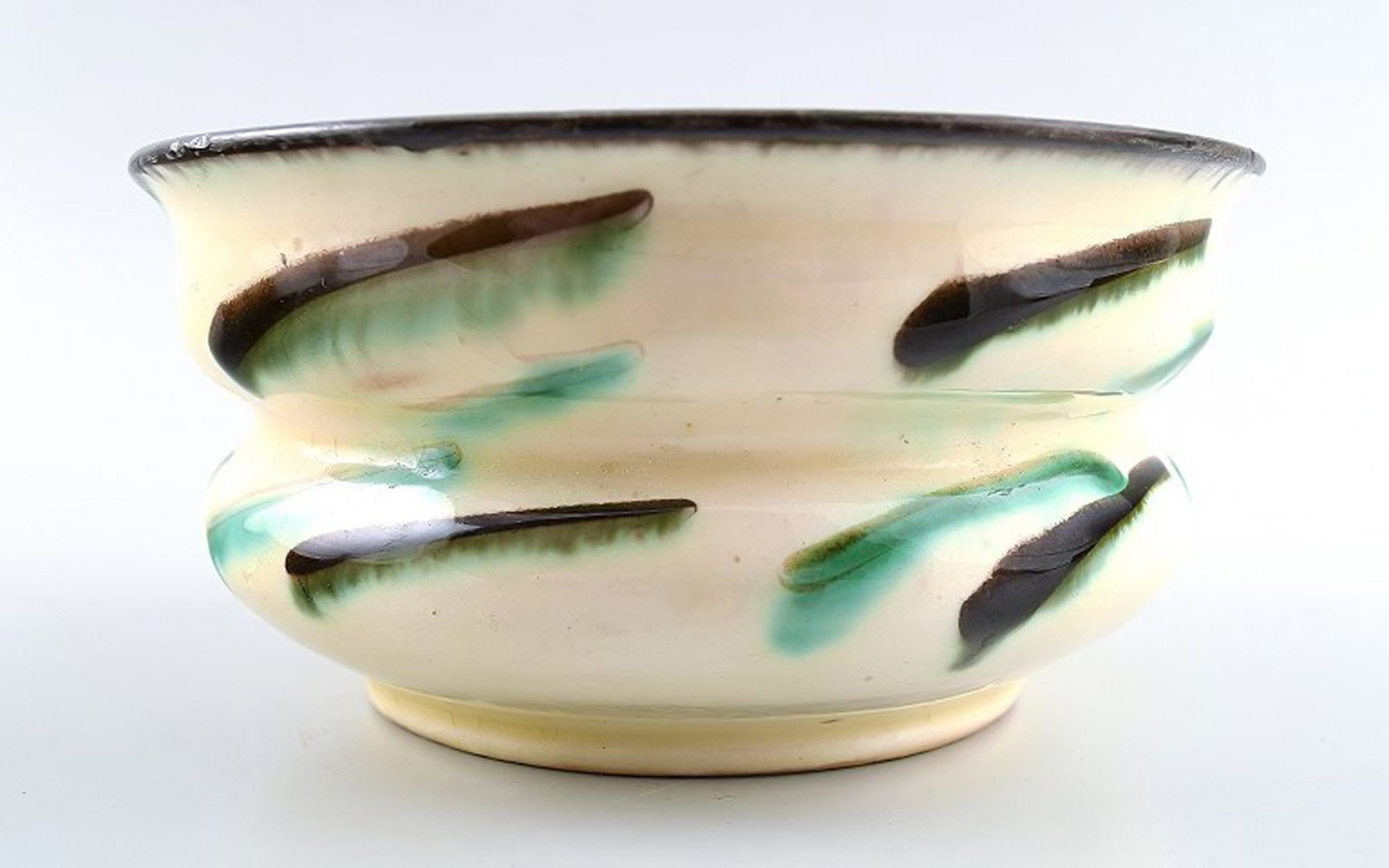 Kähler, Denmark, glazed stoneware bowl / vase.: Brand: Kähler Kähler, Denmark, glazed stoneware bowl / vase. Approximately 1940s. Marked. Dimensions: 11.5 x 6 cm. In very good condition. Reserve: $105.00 Shipping: Domestic: Shipping rates
