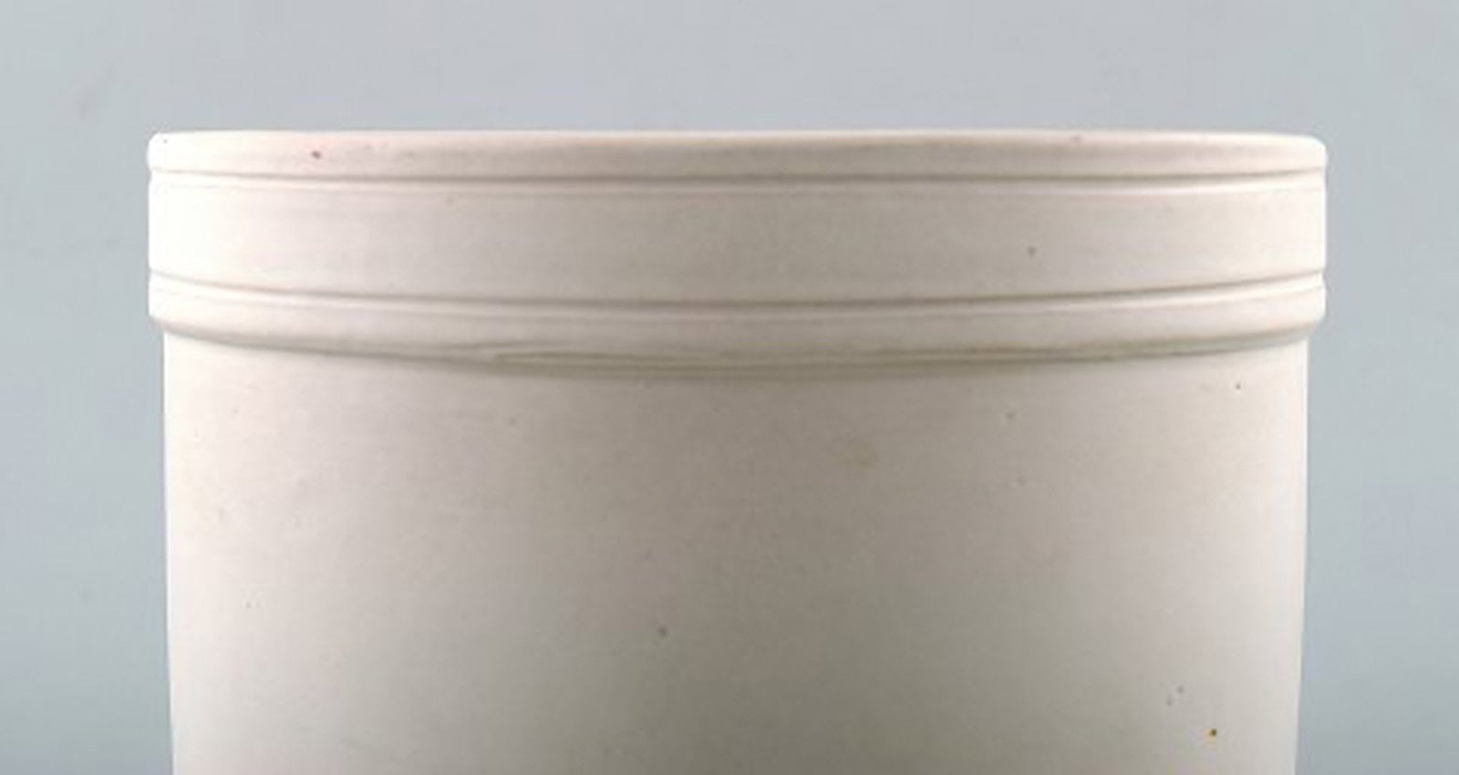 Kähler, Denmark, stoneware vase / flowerpot holder. - 2
