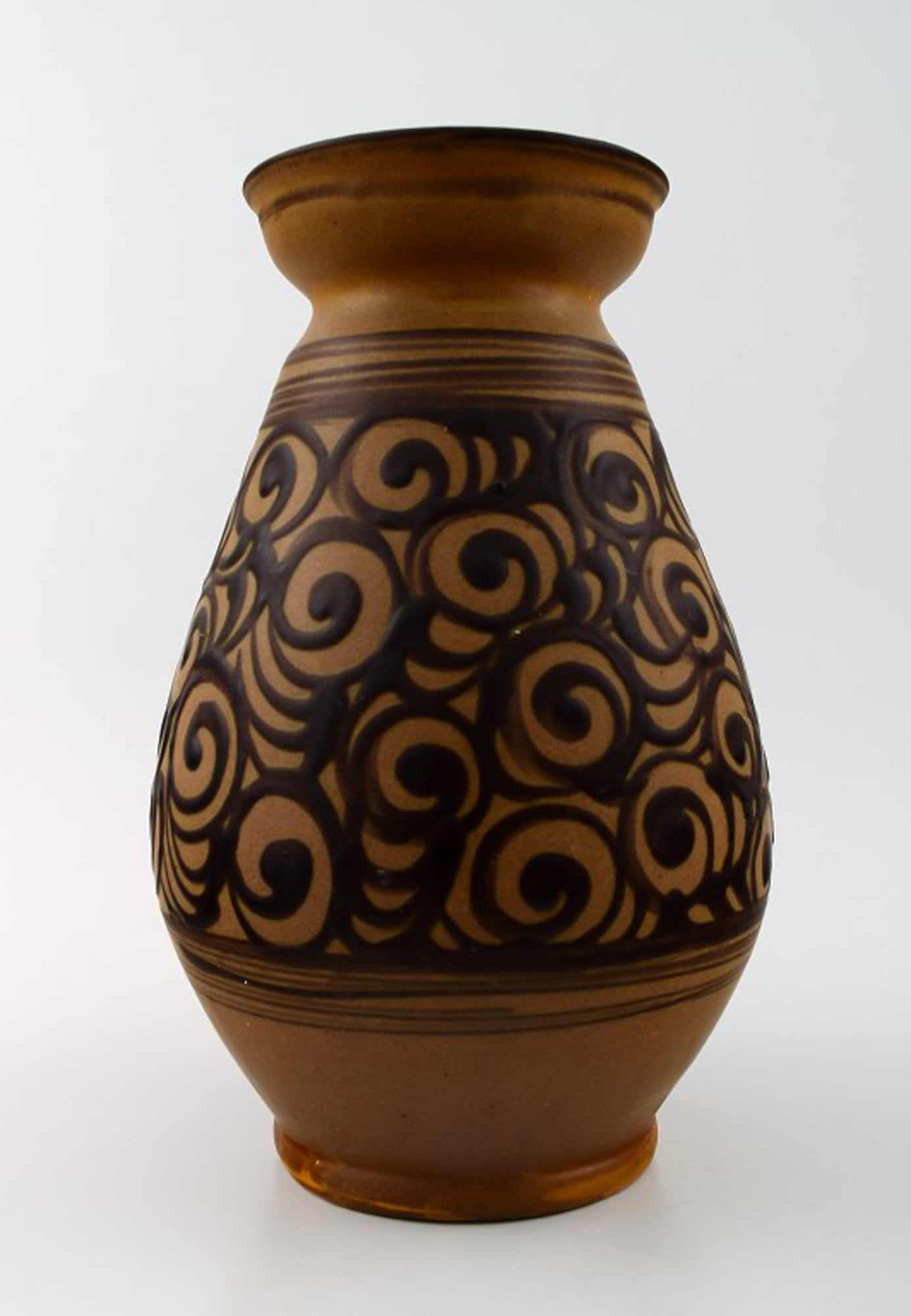 Kähler, Denmark, glazed stoneware vase. 1930 s.: Brand: Kähler Kähler, Denmark, glazed stoneware vase. 1930 s. Marked. Measures: 24 cm. x 12 cm. In perfect condition. Reserve: $294.00 Shipping: Domestic: Shipping rates are determined by de