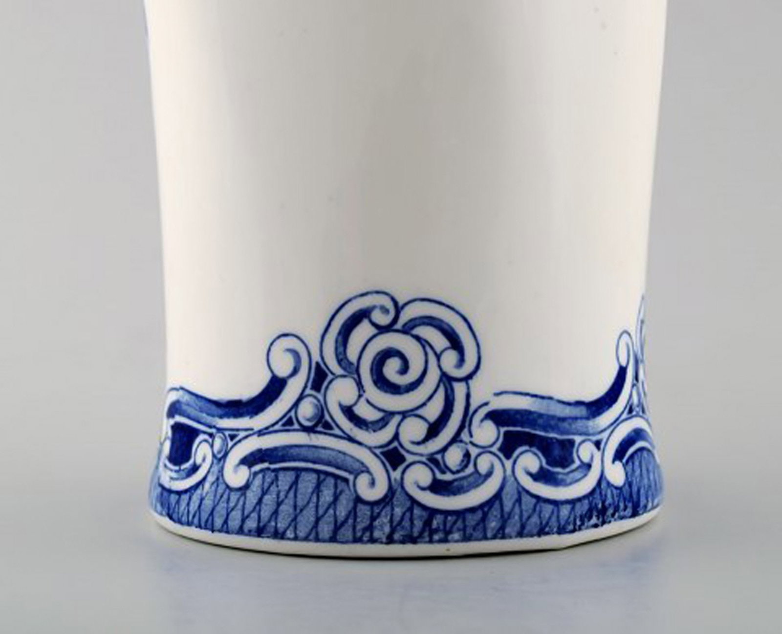 Rörstrand, large vase in faience decorated with fish. - 4