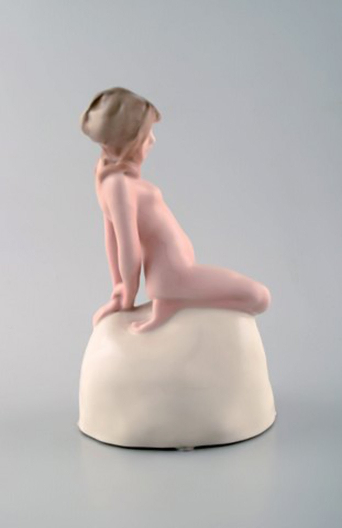 Vicken von Post for Rörstrand, Rare art deco figure in porcelain. Young nude woman on stone. - 3