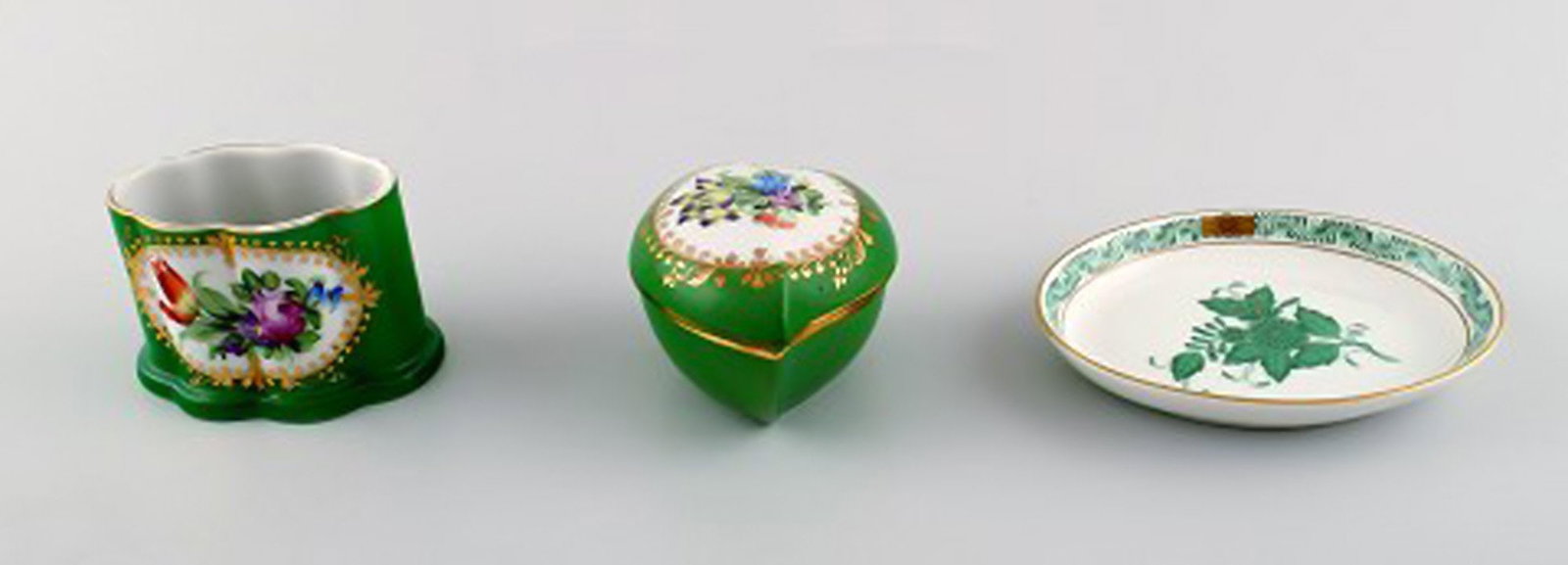 8 Herend, Hungary lidded vases / vases / dishes decorated with flowers, gold rim, porcelain. - 3