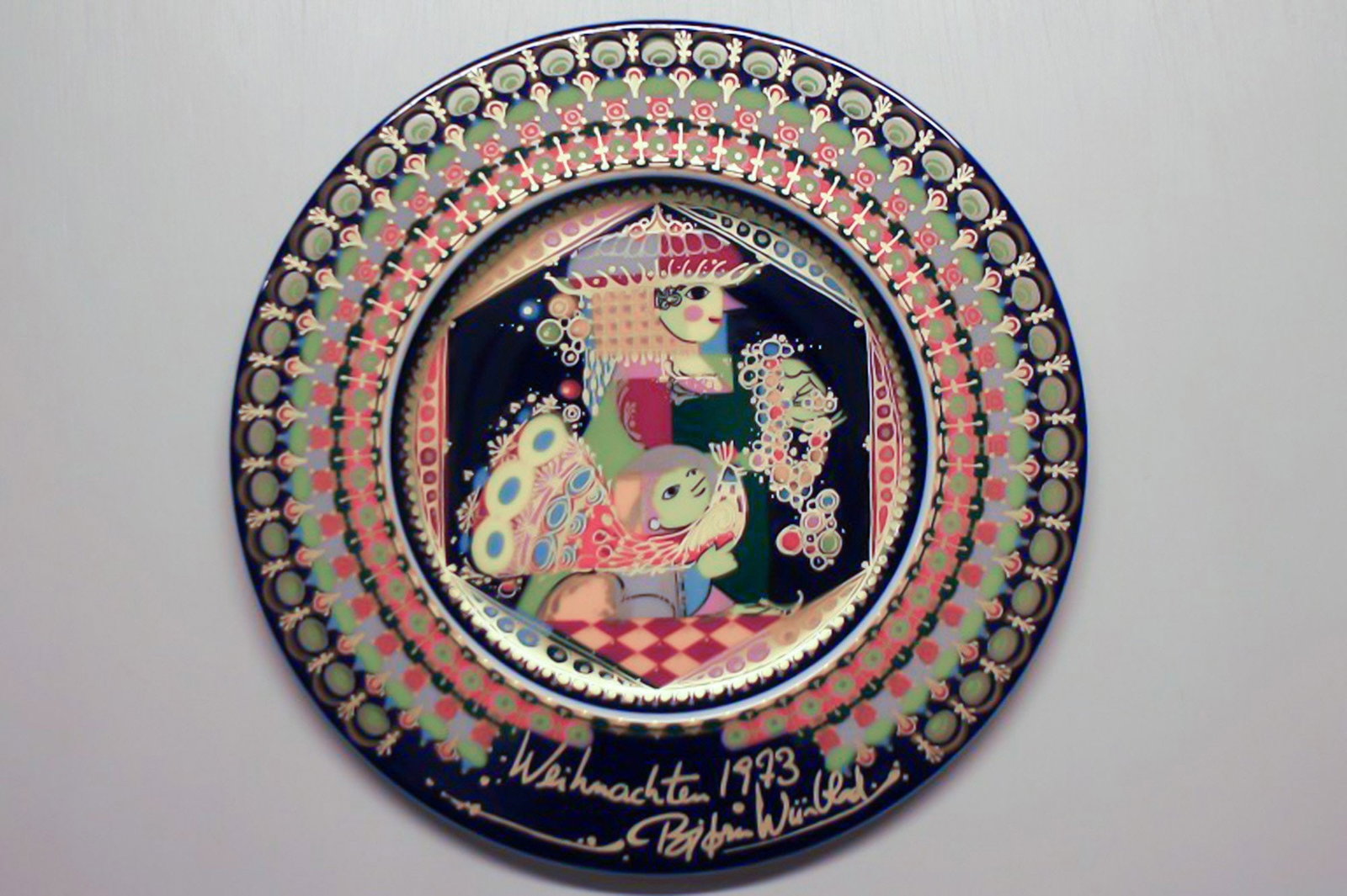 Rosenthal Wiinblad Christmas plate from 1973.: Brand: Rosenthal Rosenthal Wiinblad Christmas plate from 1973. Reserve: $105.00 Shipping: Domestic: Shipping rates are determined by destination International: Foreign shipping rates are determined