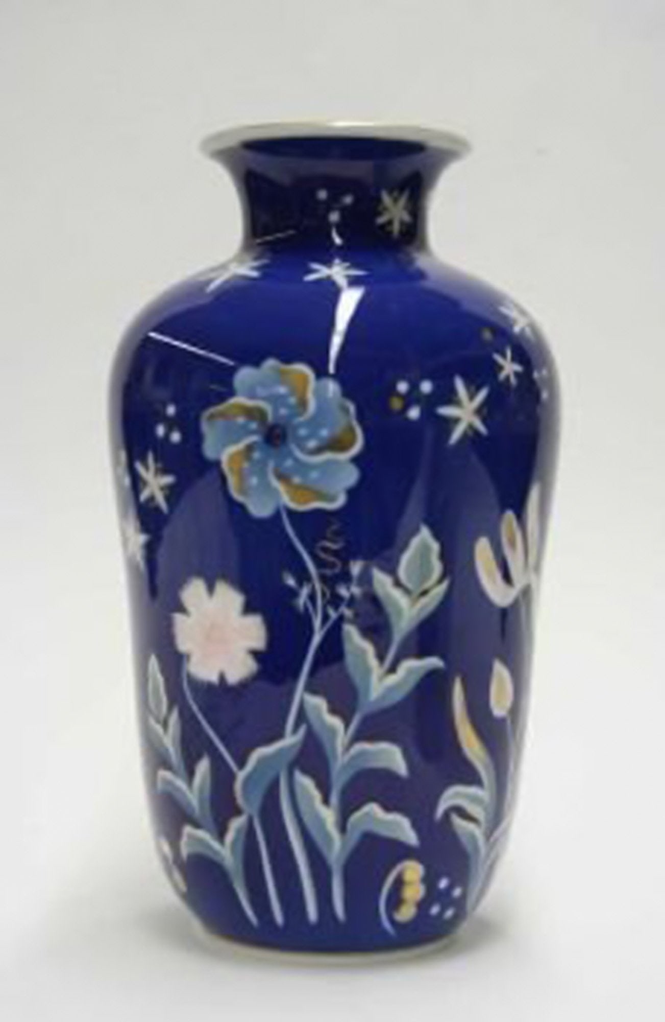 Large Art Deco porcelain vase from Rosenthal.: Brand: Rosenthal Large Art Deco porcelain vase from Rosenthal. Reserve: $329.00 Shipping: Domestic: Shipping rates are determined by destination International: Foreign shipping rates are determined