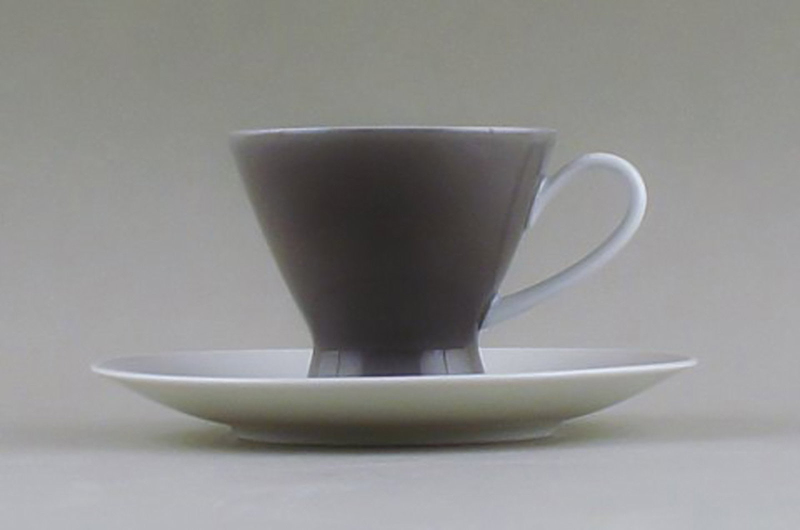 Rosenthal mocha service, 9 sets, mocha-cups, saucers, creamer and sugar bowl. - 4