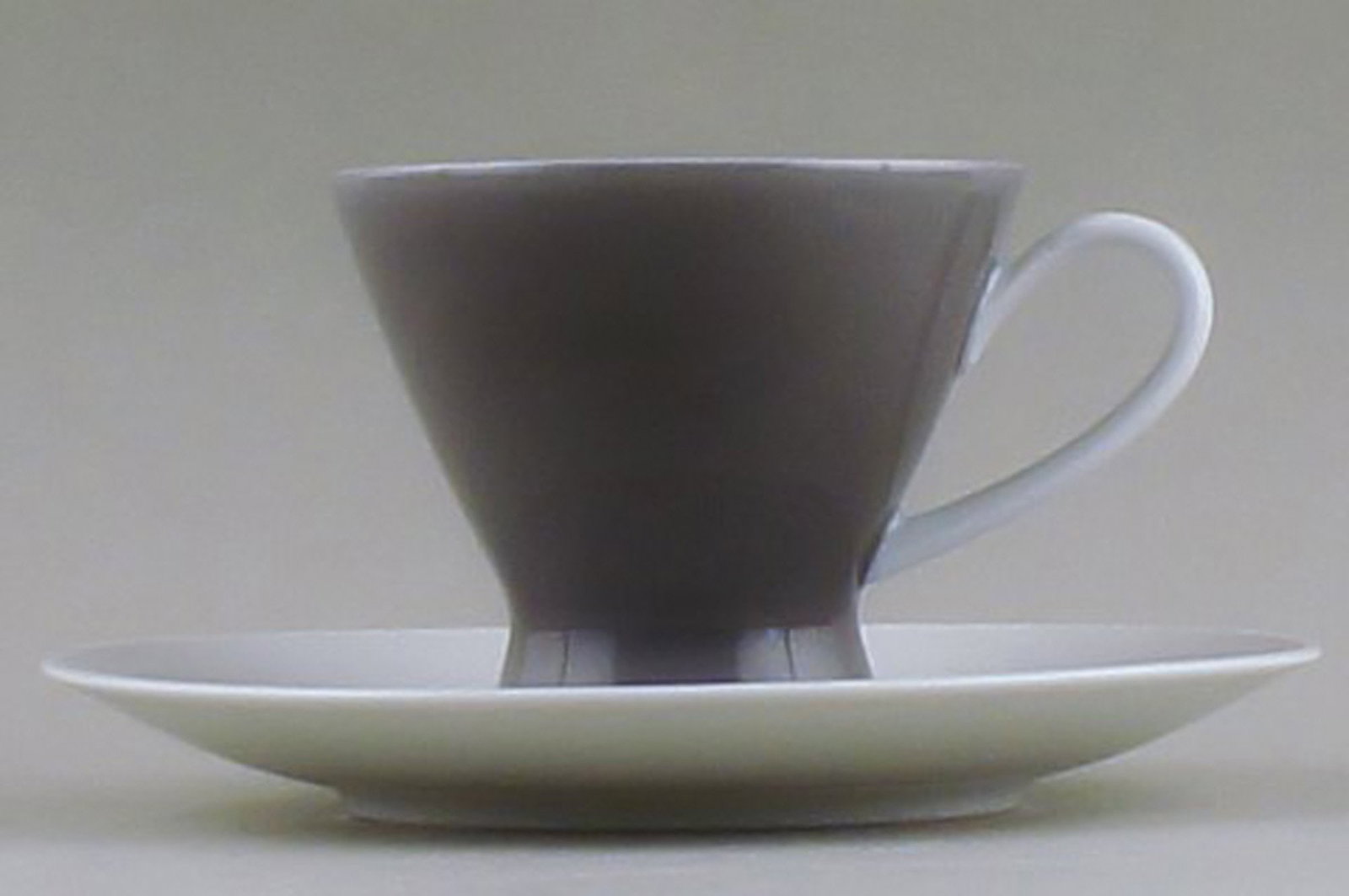 Rosenthal mocha service, 9 sets, mocha-cups, saucers, creamer and sugar bowl. - 5