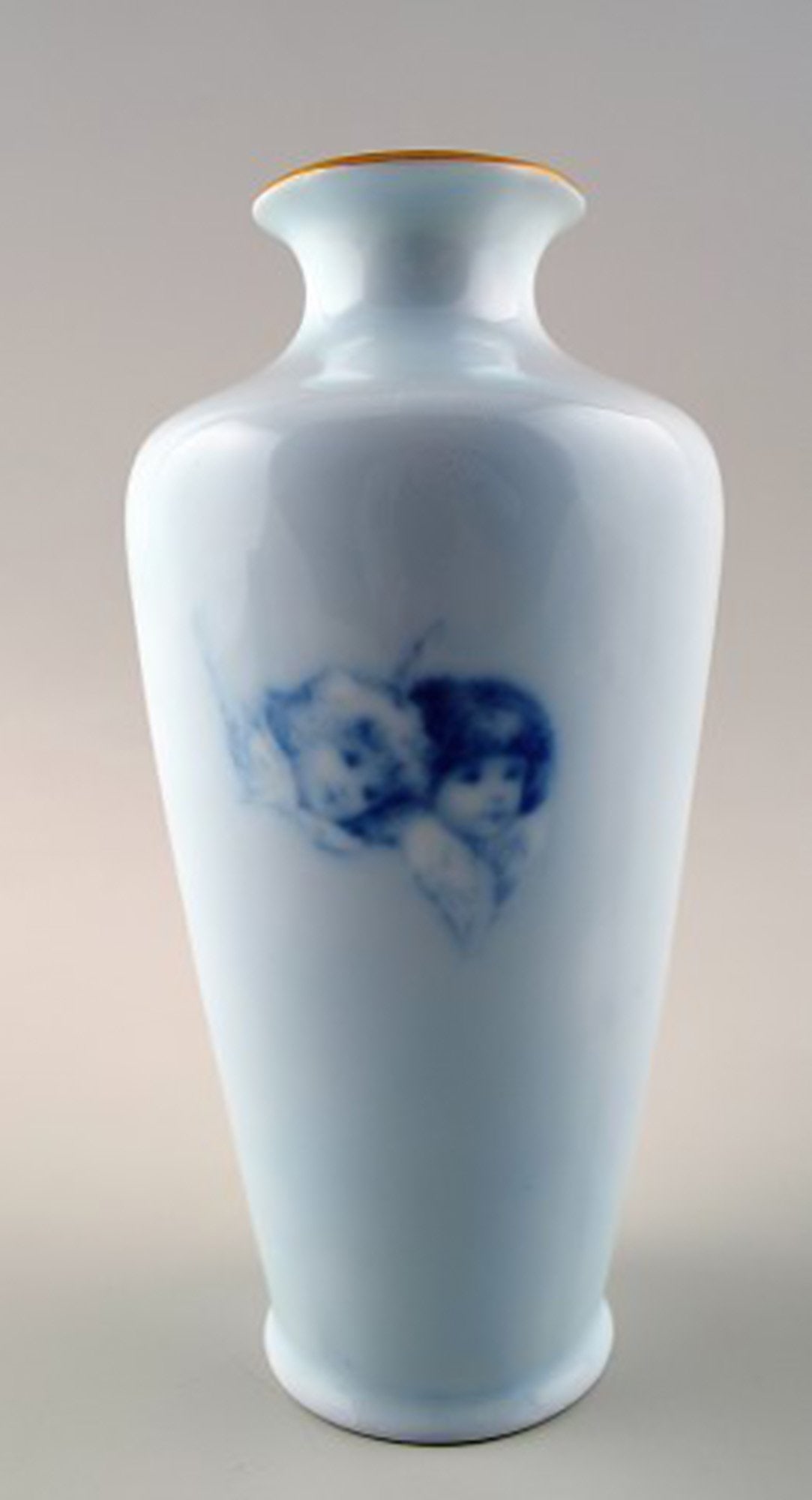 Rosenthal "Copenhagen" porcelain vase decorated with angels. - 2