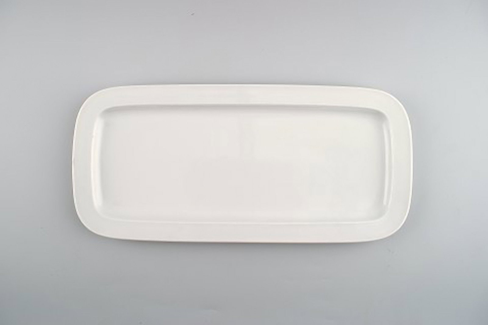 Rosenthal, large round platter and 2 squared dishes in white porcelain. - 2