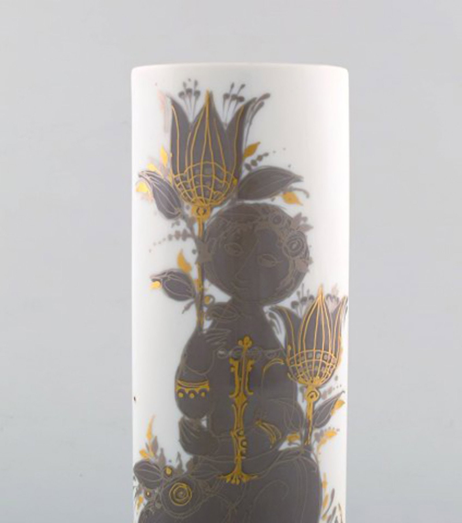 Bjørn Wiinblad for Rosenthal Studio Line. Porcelain vase decorated with woman and flowers. - 3