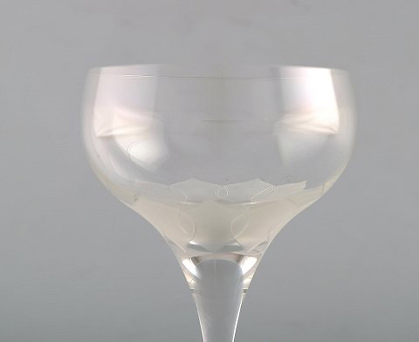 Bjørn Wiinblad (1918-2006) for Rosenthal. Four "Lotus" glasses in clear art glass decorated - 3