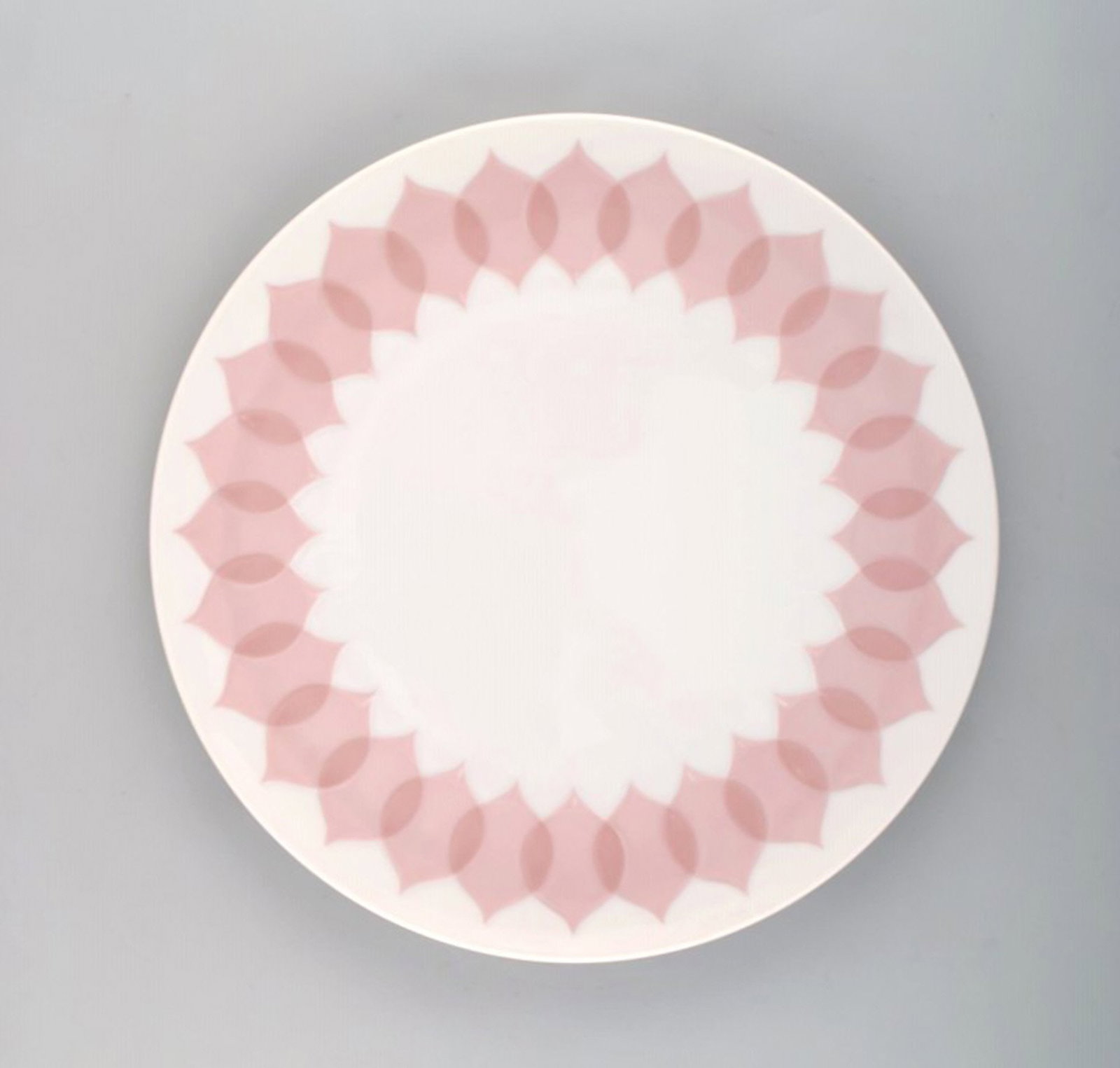 Bjørn Wiinblad for Rosenthal. "Lotus" porcelain service. Large round dish decorated with pink: Brand: Rosenthal Bjørn Wiinblad for Rosenthal. "Lotus" porcelain service. Large round dish decorated with pink lotus leaves. 1980's. Reserve: $119.00 Shipping: Domestic: Shipping rates are