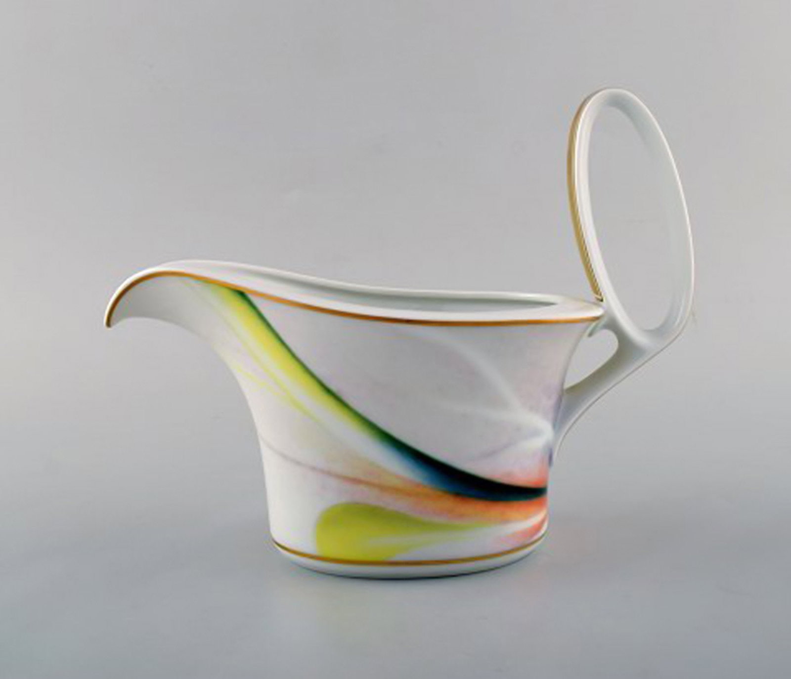 Paul Wunderlich for Rosenthal. Large "Mythos" sauce boat with saucer in porcelain. 1980 / 90's. - 2