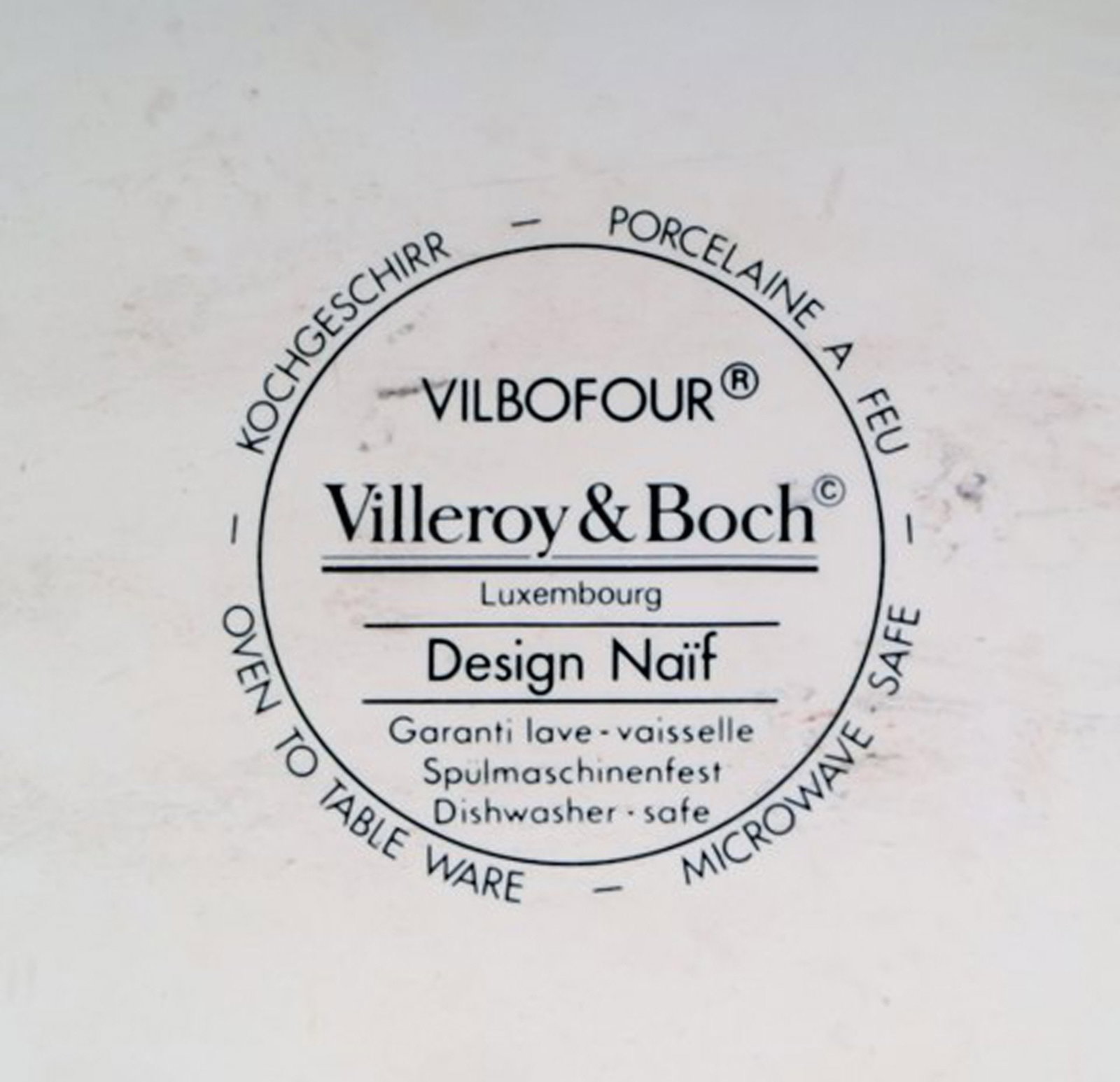 Villeroy & Boch Naif dinner service in porcelain. Oven proof dish decorated with naivist village - 5