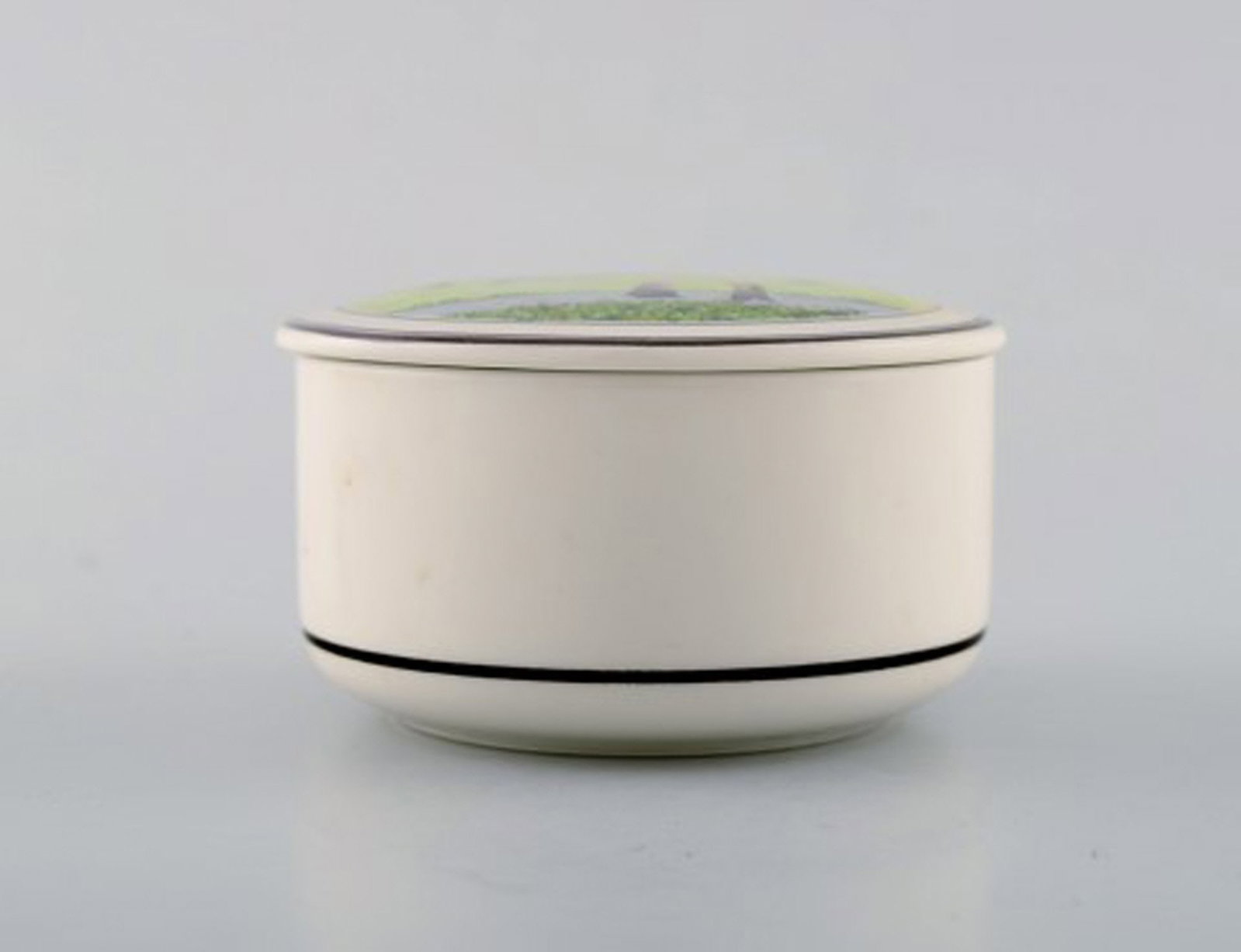Villeroy & Boch Naif lidded jar in porcelain decorated with naivist village motif. - 3