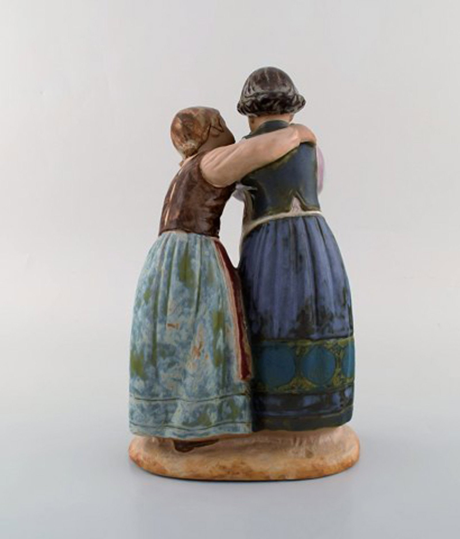 Lladro, Spain. Large figure in glazed ceramics. Late 20th century. - 5