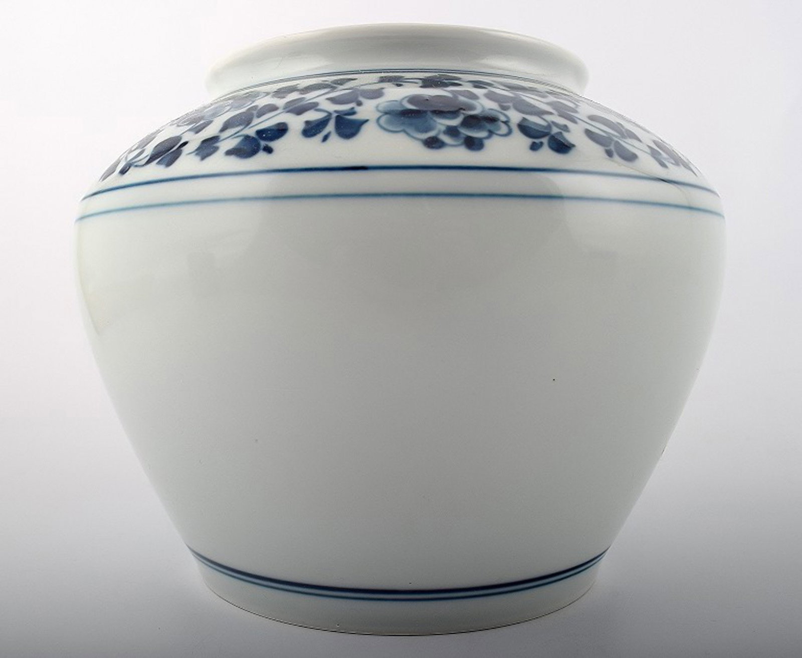B&G, Bing & Grondahl porcelain vase with flowers. (1 of 3)