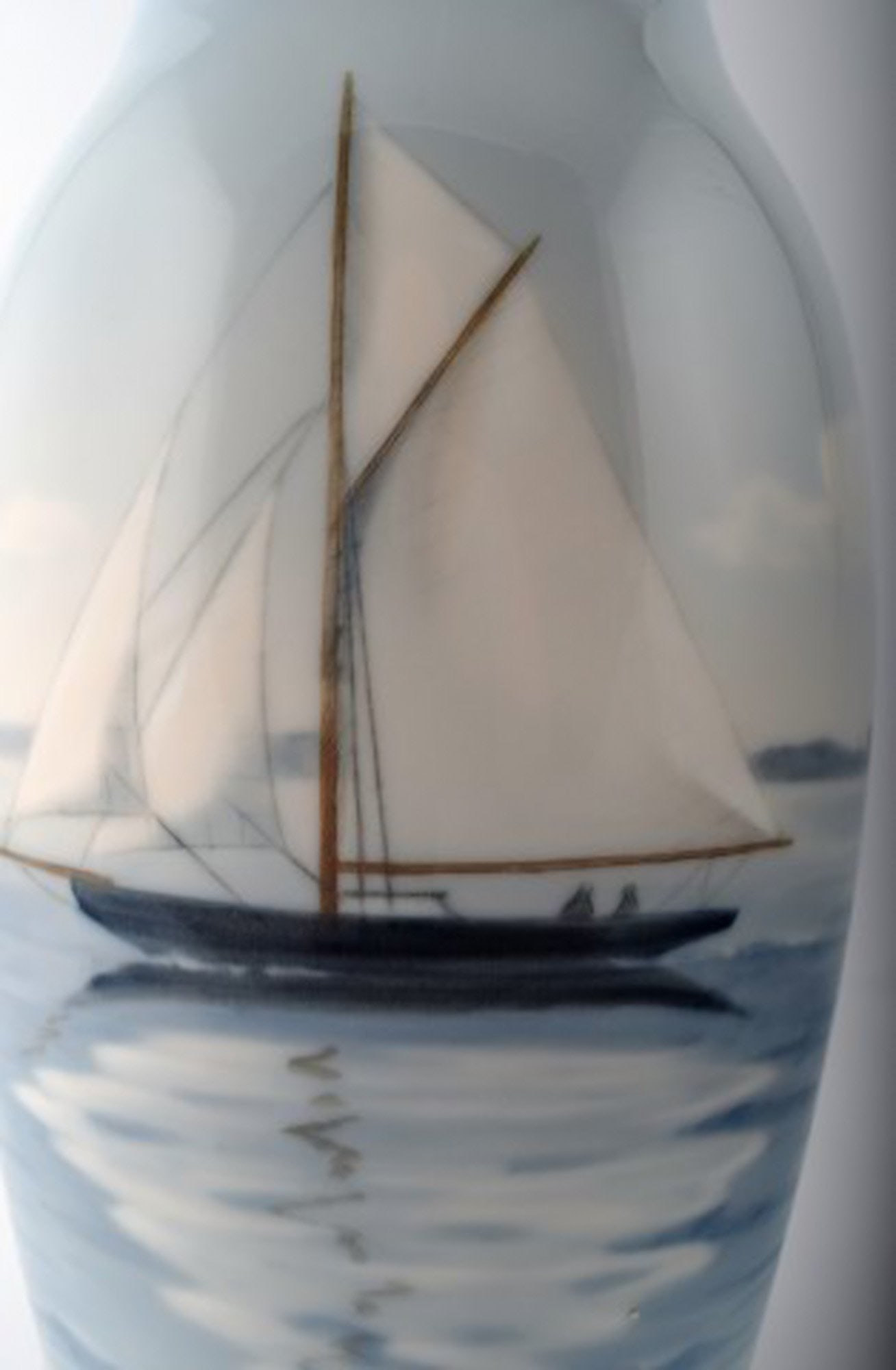 Early B&G, Bing & Grondahl porcelain vase with sailing ship. - 2