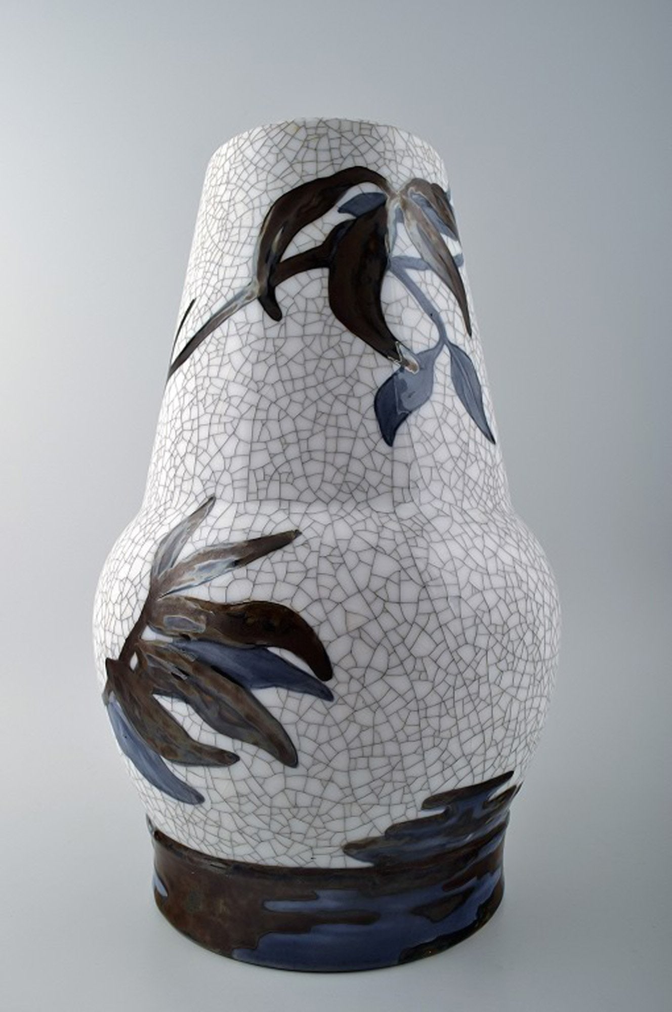 Unique Effie Hegermann-Lindencrone: Vase porcelain, B& G Bing & Grondahl.: Brand: Bing & Grøndahl Unique Effie Hegermann-Lindencrone: Vase porcelain, B& G Bing & Grondahl. Reserve: $1,869.00 Shipping: Domestic: Shipping rates are determined by destination