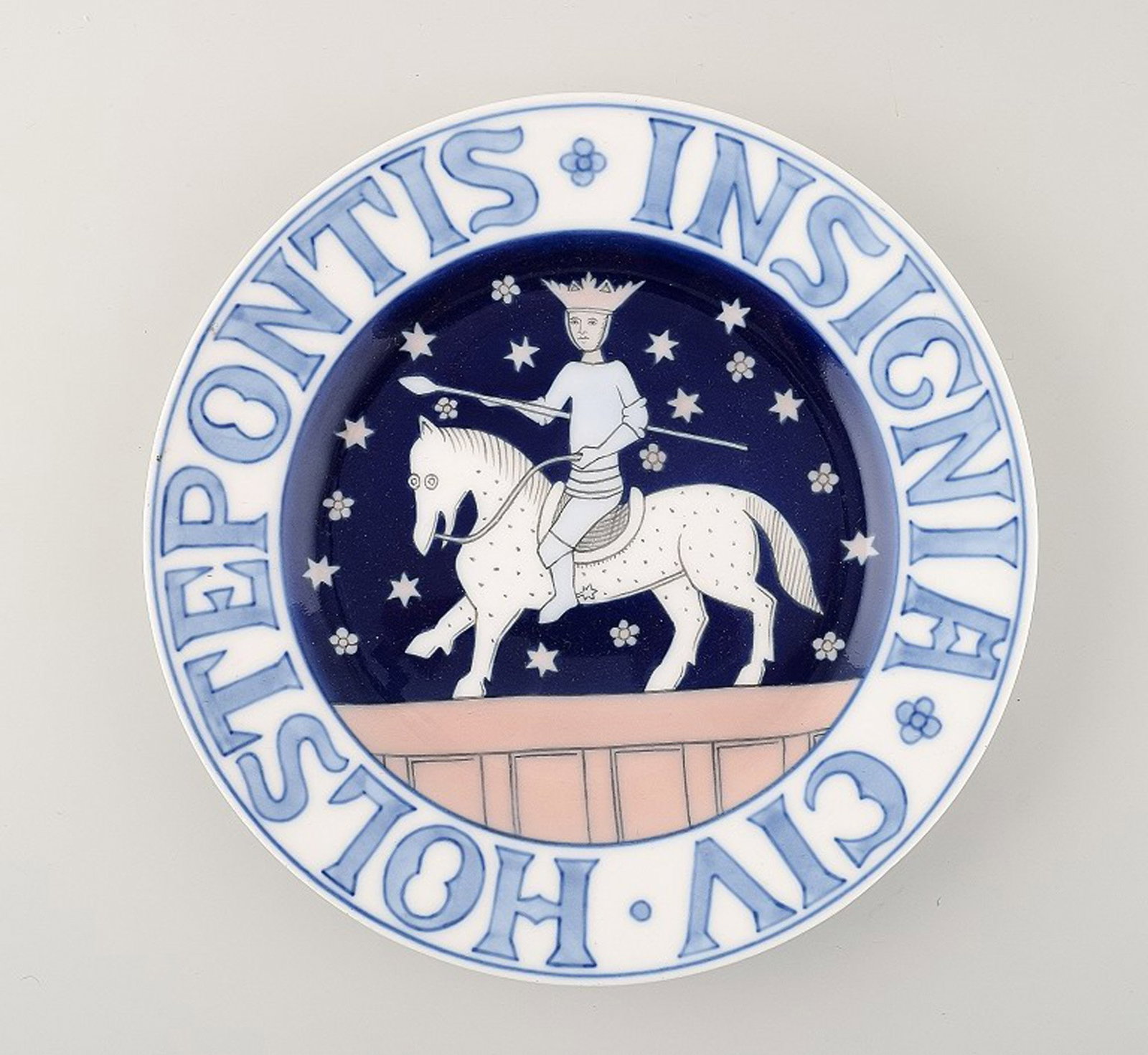 Rare B&G, Bing & Grondahl commemorative / jubilee plate. "Holstebro": Brand: Bing & Grøndahl Rare B&G, Bing & Grondahl commemorative / jubilee plate. "Holstebro" Reserve: $140.00 Shipping: Domestic: Shipping rates are determined by destination International: