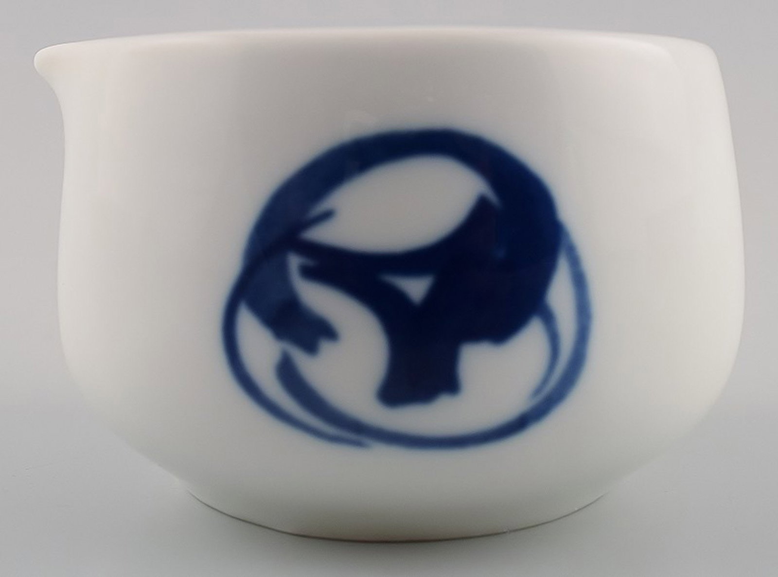 Bing & Grondahl B&G Blue Koppel, creamer. Designed by Henning Koppel.: Brand: Bing & Grøndahl Bing & Grondahl B&G Blue Koppel, creamer. Designed by Henning Koppel. Reserve: $28.00 Shipping: Domestic: Shipping rates are determined by destination International: