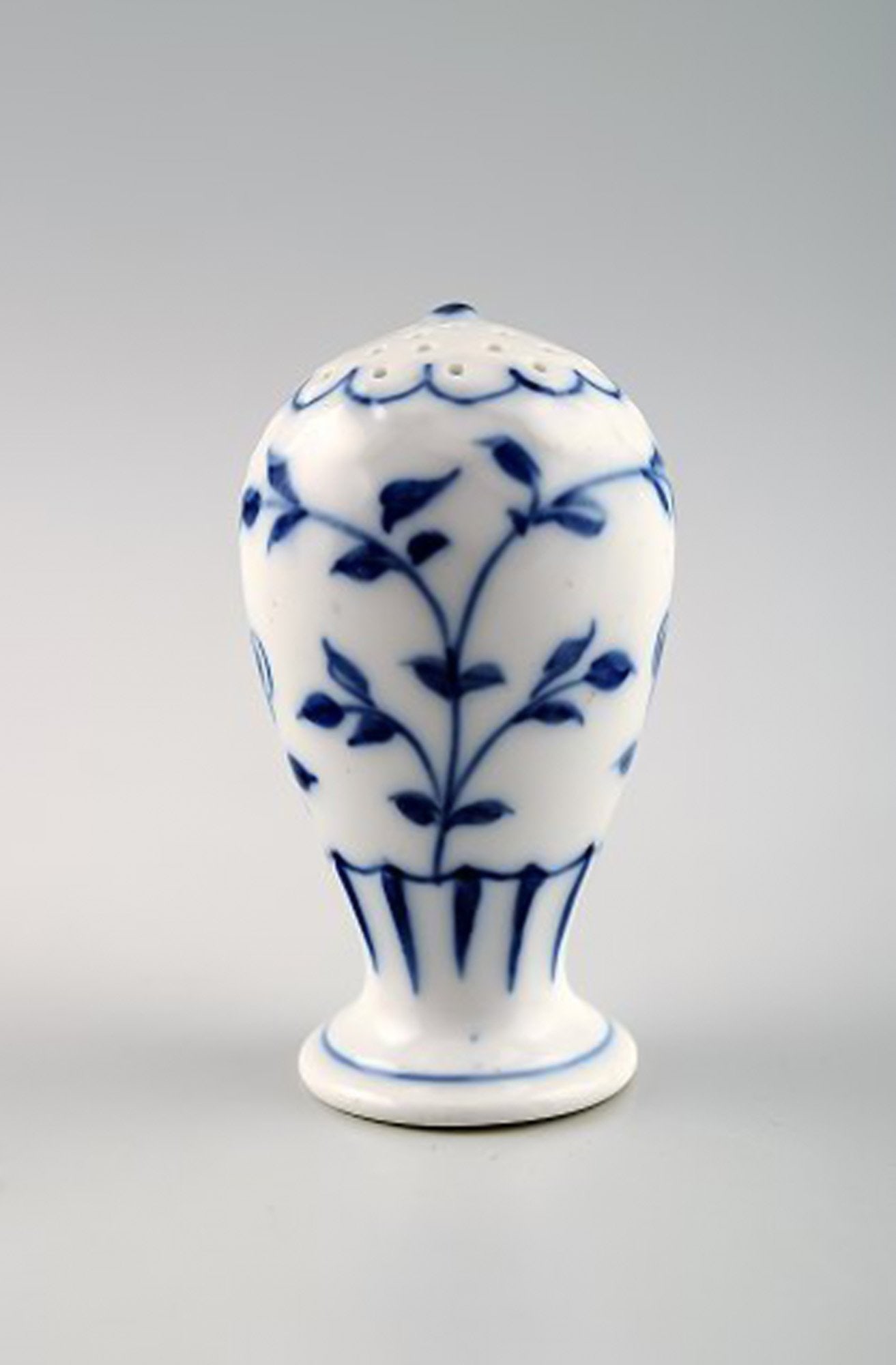 Bing & Grondahl Butterfly saltshaker. 2 pcs. in stock. - 3