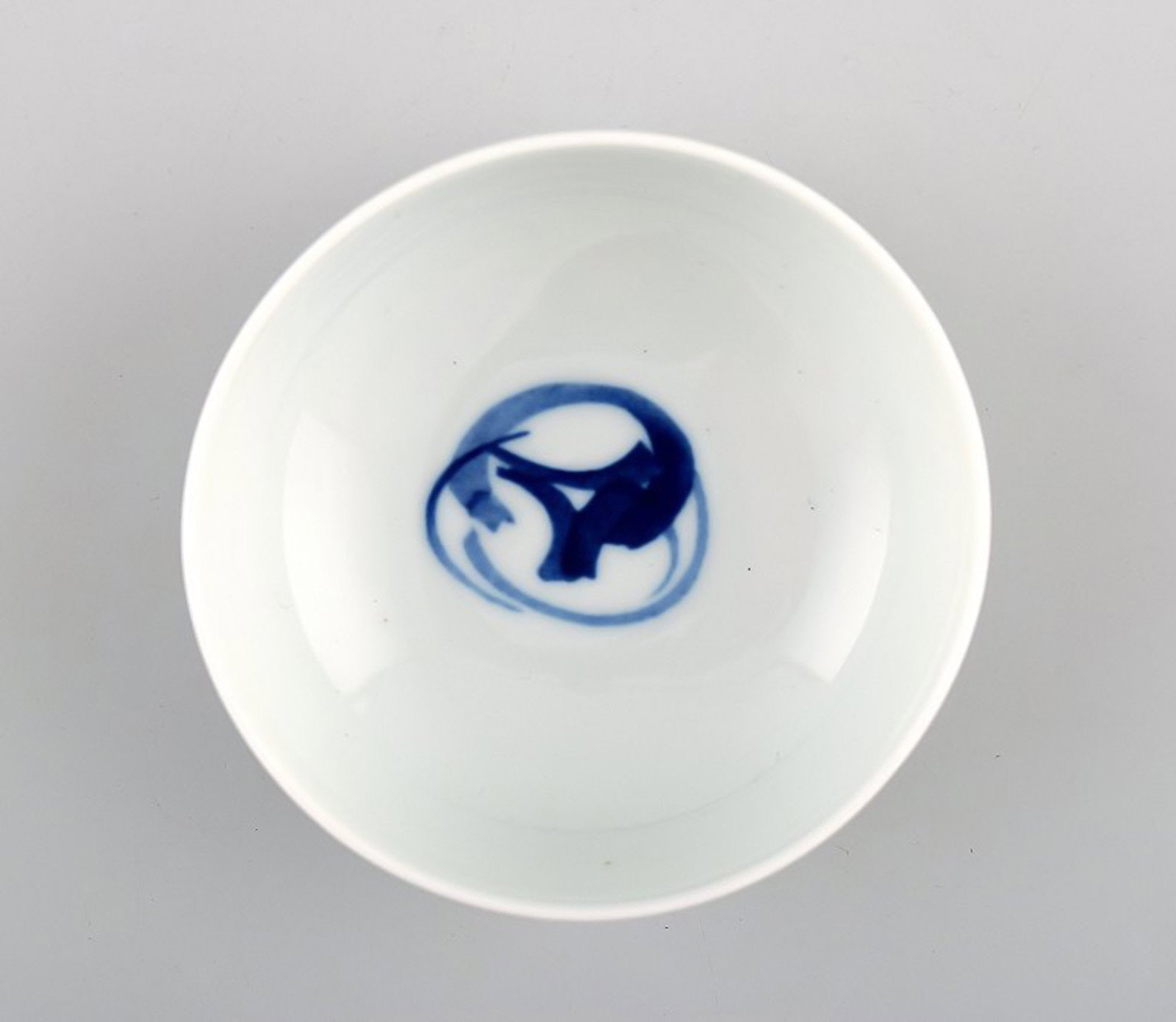 Bing & Grondahl B & G Blue Koppel, round bowl.: Brand: Bing & Grøndahl Bing & Grondahl B & G Blue Koppel, round bowl. Reserve: $28.00 Shipping: Domestic: Shipping rates are determined by destination International: Foreign shipping rates are de