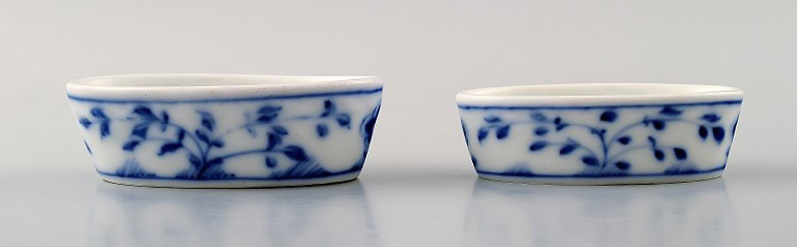 Bing & Grondahl Butterfly / Kipling, 2 salt cellar.: Brand: Bing & Grøndahl Bing & Grondahl Butterfly / Kipling, 2 salt cellar. Reserve: $60.00 Shipping: Domestic: Shipping rates are determined by destination International: Foreign shipping rates