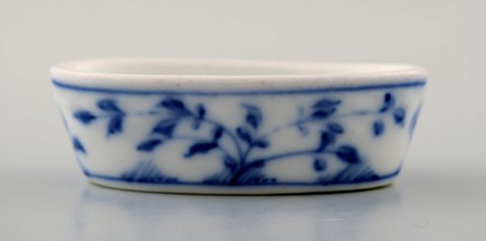 Bing & Grondahl Butterfly / Kipling, 2 salt cellar. - 2