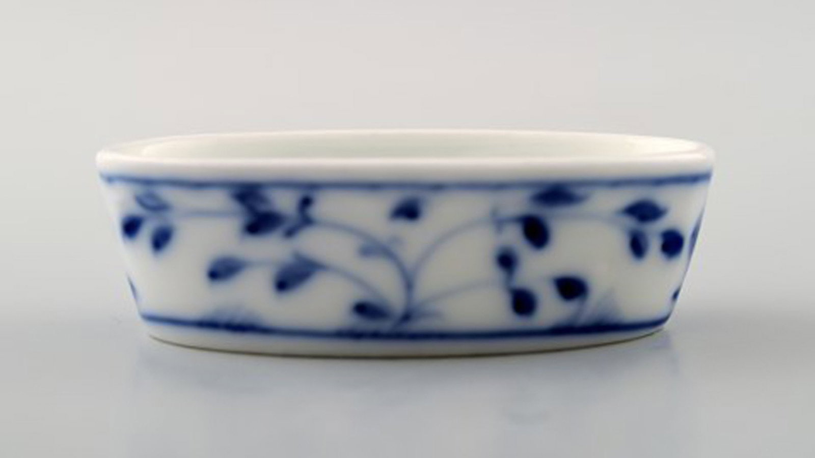 Bing & Grondahl Butterfly / Kipling, 2 salt cellar. - 4