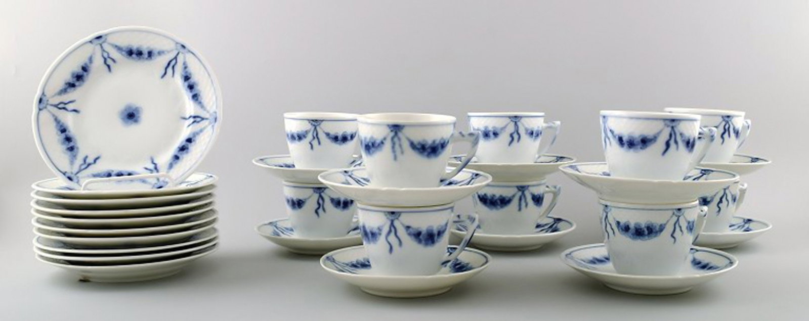 Empire B&G 10 p. Coffee service.: Brand: Bing & Grøndahl Empire B&G 10 p. Coffee service. Reserve: $238.00 Shipping: Domestic: Shipping rates are determined by destination International: Foreign shipping rates are determined by d