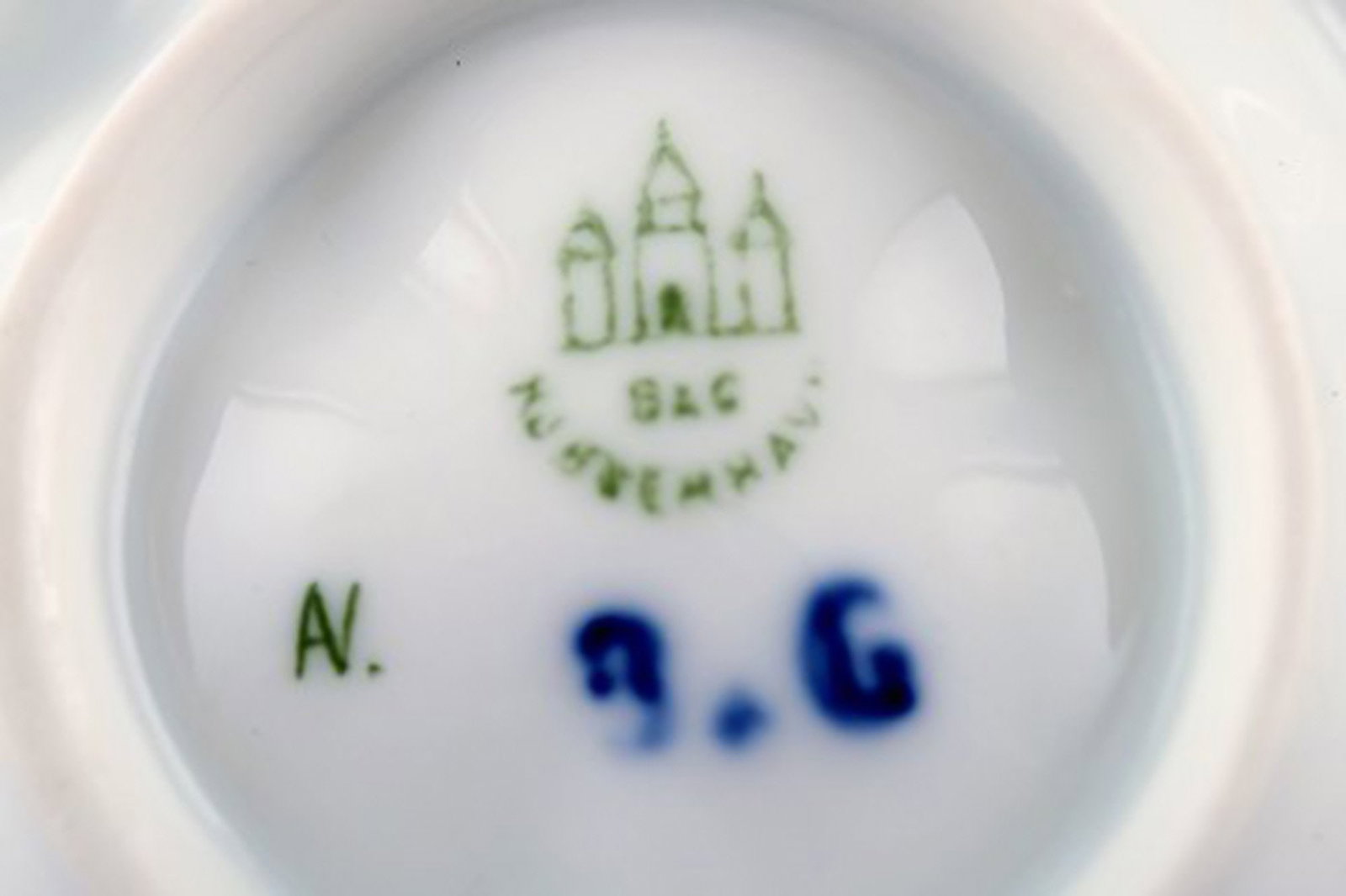 Bing & Grondahl porcelain, B&G art nouveau bowl. - 4