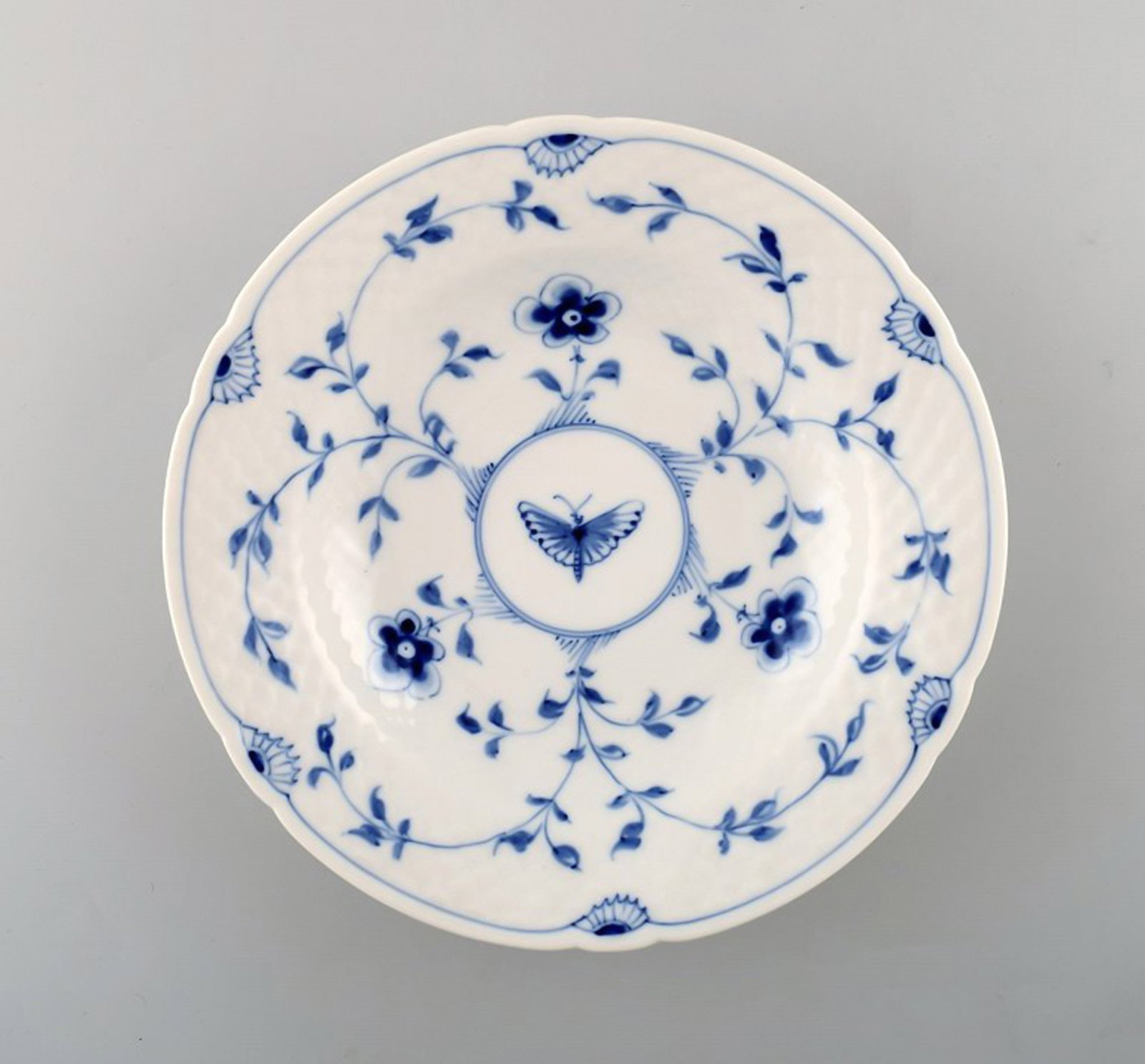 Bing & Grondahl / B&G, Butterfly. Deep plate. 3 pcs in stock.: Brand: Bing & Grøndahl Bing & Grondahl / B&G, Butterfly. Deep plate. 3 pcs in stock. Reserve: $42.00 Shipping: Domestic: Shipping rates are determined by destination International: Foreign shippi