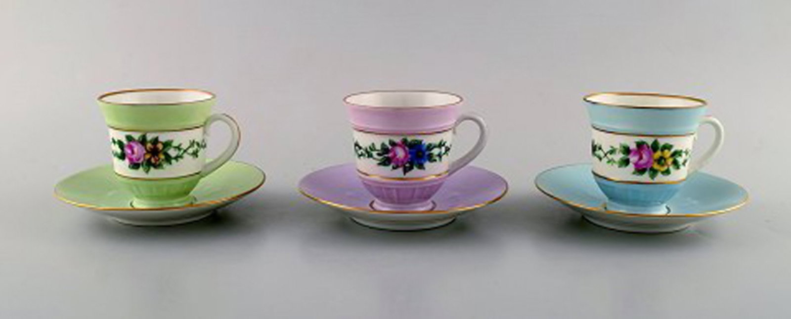 Five early Bing and Grondahl coffee cups with saucers. Hand-painted flower decoration and overglaze. - 3