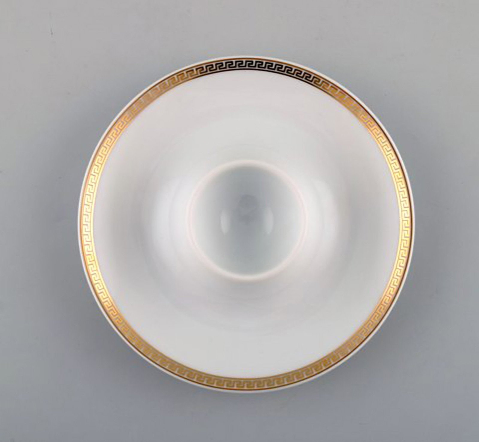 Gianni Versace / Paul Wunderlich for Rosenthal. "Médaillon Méandre D'or" porcelain egg cup - 2