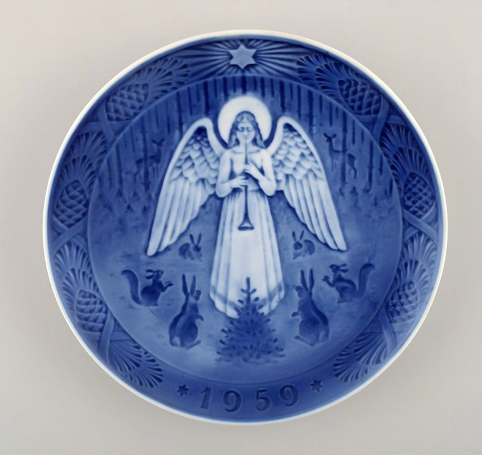 Royal Copenhagen, Christmas plate from 1959.: Brand: Royal Copenhagen Royal Copenhagen, Christmas plate from 1959. Reserve: $74.00 Shipping: Domestic: Shipping rates are determined by destination International: Foreign shipping rates are