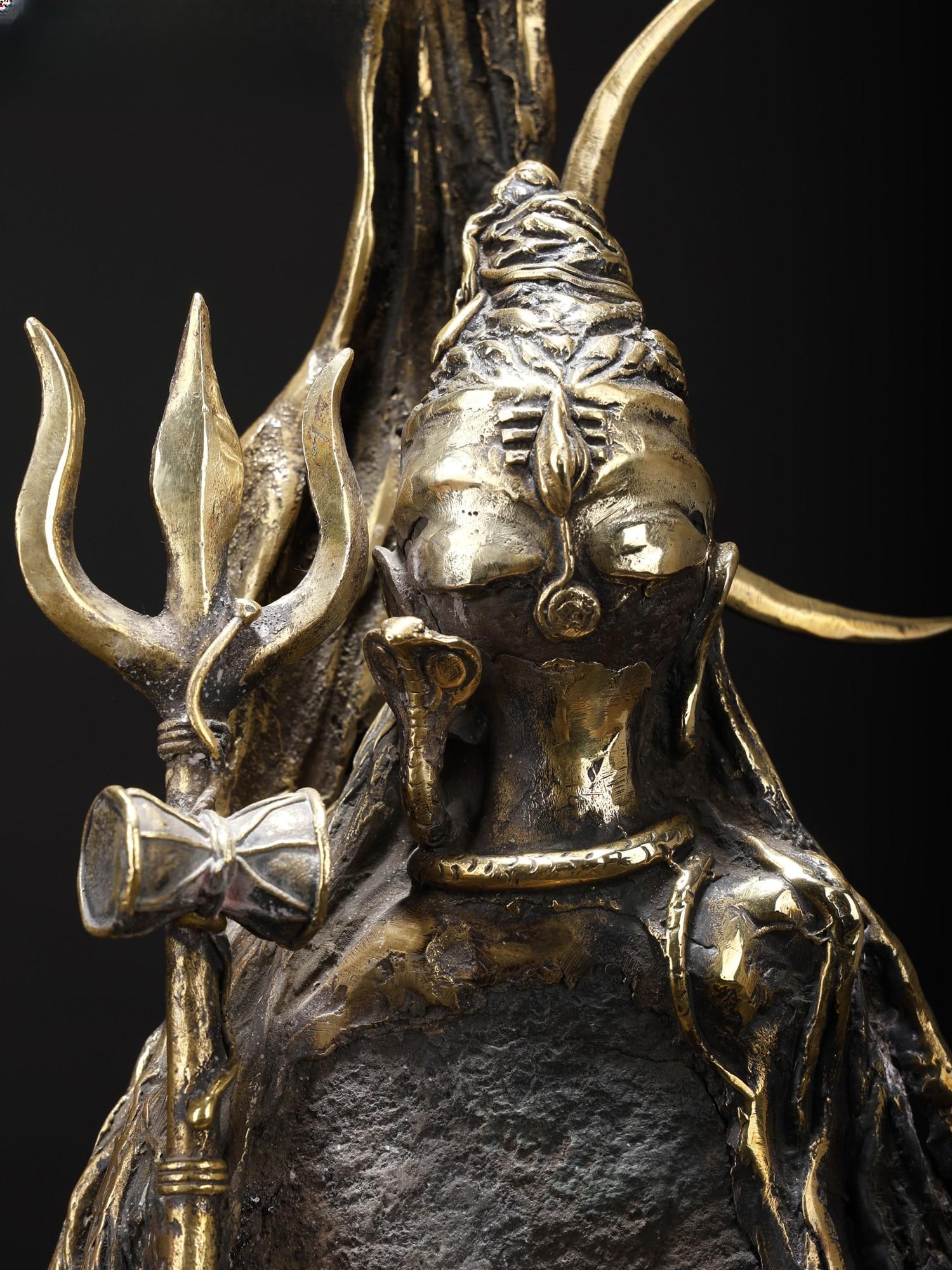 18" Lord Shiva Seated Under The Tree with Nandi | Original Sculpture - 2