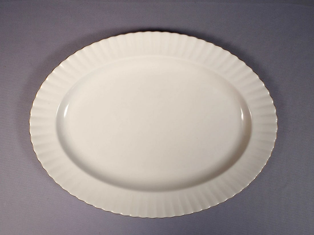 Royal Albert Val D'Or Oval Serving Platter Vintage England: This is a gorgeous Bone China Large Serving Platter from the famous Val D'Or collection by Royal Albert - Made in England. The rims of this pattern with hand-applied bands of 22-karat gold on snow whi