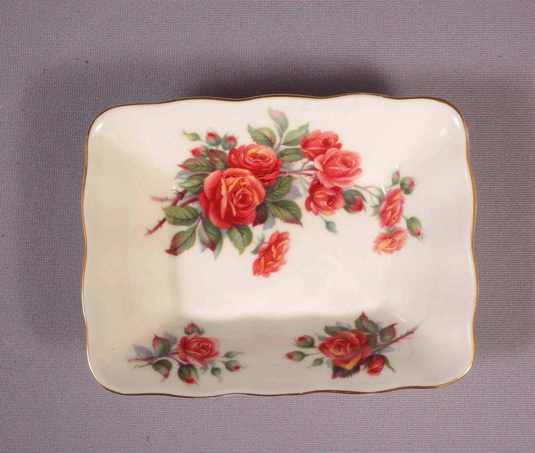 Royal Albert Centennial Serving Nut Relish Dish Tray Sweet Meat Rectangle Canada: This is a gorgeous Bone China one Rectangle Nut/Relish/Candy Serving Dish/Tray from the famous Centennial Rose pattern by Royal Albert. This pattern is discontinued. The collection is created to celeb