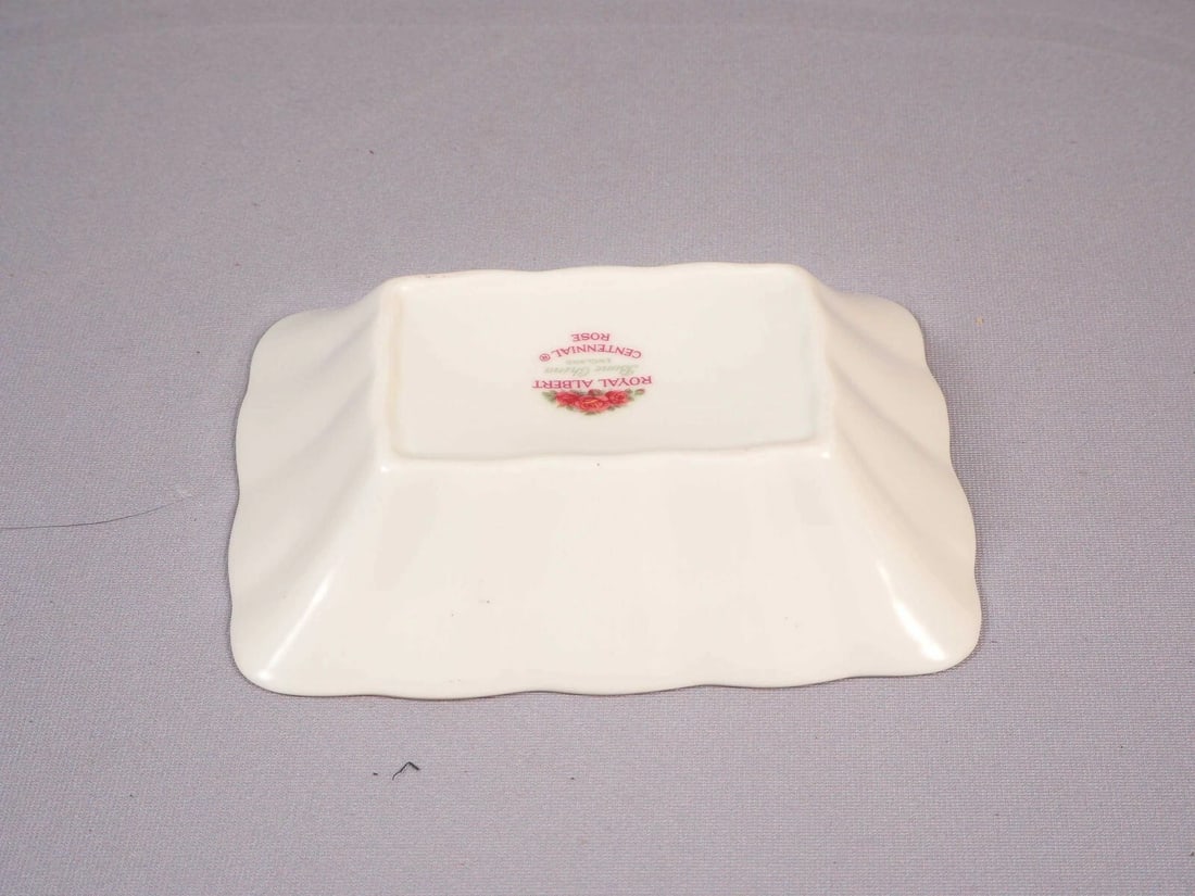 Royal Albert Centennial Serving Nut Relish Dish Tray Sweet Meat Rectangle Canada - 2