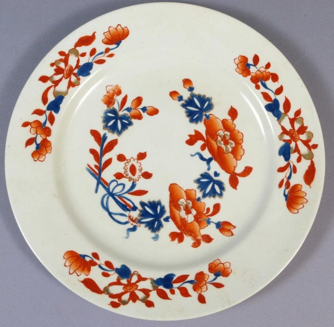 Bloor Derby KING IMARI Porcelain Display Cabinet Plate Cobalt Red circa 1820: This is a beautiful Antique Blood Derby Cabinet/Display Plate. It is decorated in the blue and red. The plate is accordingly marked with print Bloor Derby marks. The red mark dates it between 1784 and