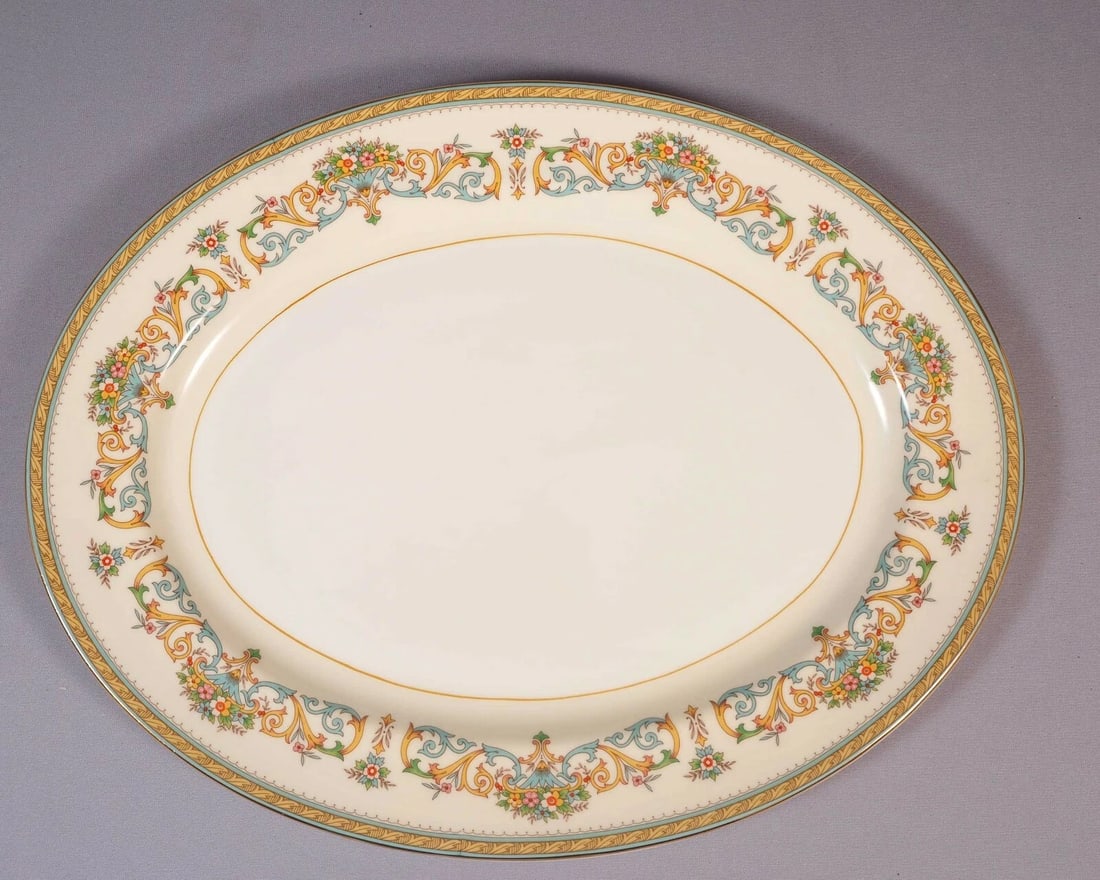 Aynsley HENLEY Oval Large Turkey Meat Serving Platter Bone china England 16": This is an exceptional Oval Serving Platter made by Aynsley. The platter is in Henley pattern. The pattern was made between 1974 and 1995 and it is discontinued. The platter is properly marked with Ay