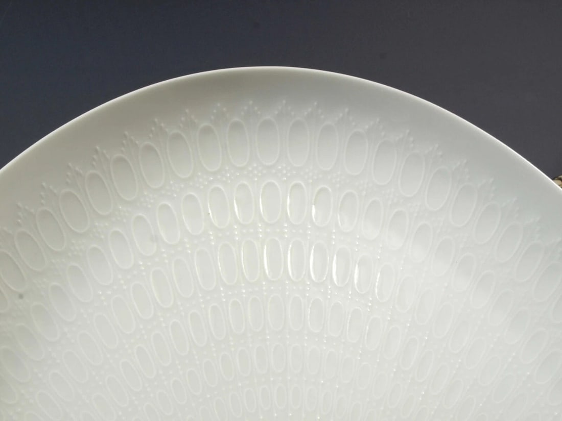 ROSENTHAL Romance Oval PLATTER White Embossed Ovals B Wiinblad Germany: This is a stunning LARGE Oval Serving Platter from the famous ROSENTHAL Romance collection, made in Germany. The pattern was designed by Bjorn Wiinblad, and it is no longer in production. The pattern 