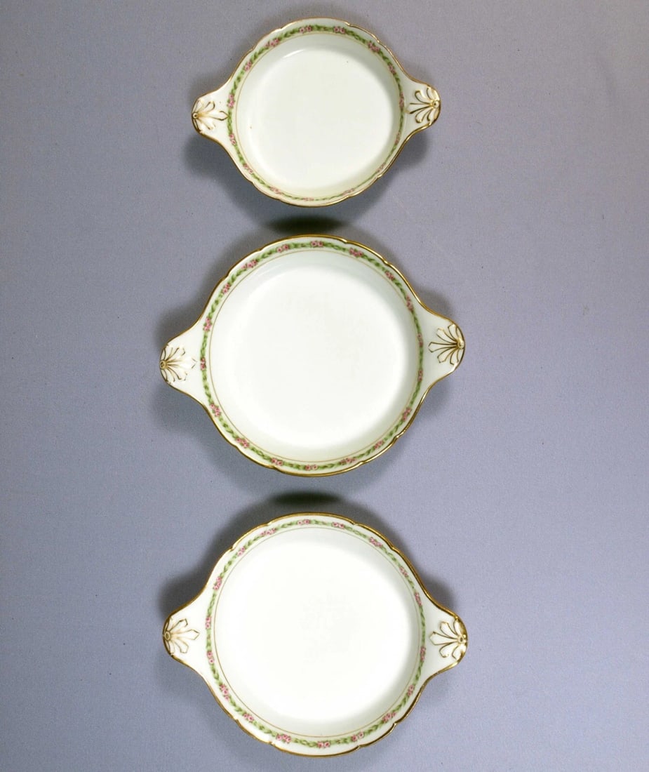 Limoges France CH Field Haviland GDA Bonbon Nuts Dish Trays CHF404 Rose Garland: This is a gorgeous set of 3 Bonbon/Nut Serving Dishes/Trays/Trinkets made in Limoges, France by GDA CH Field Haviland . The pattern features pink roses. The patterns possibly is Rose Garland. The piec